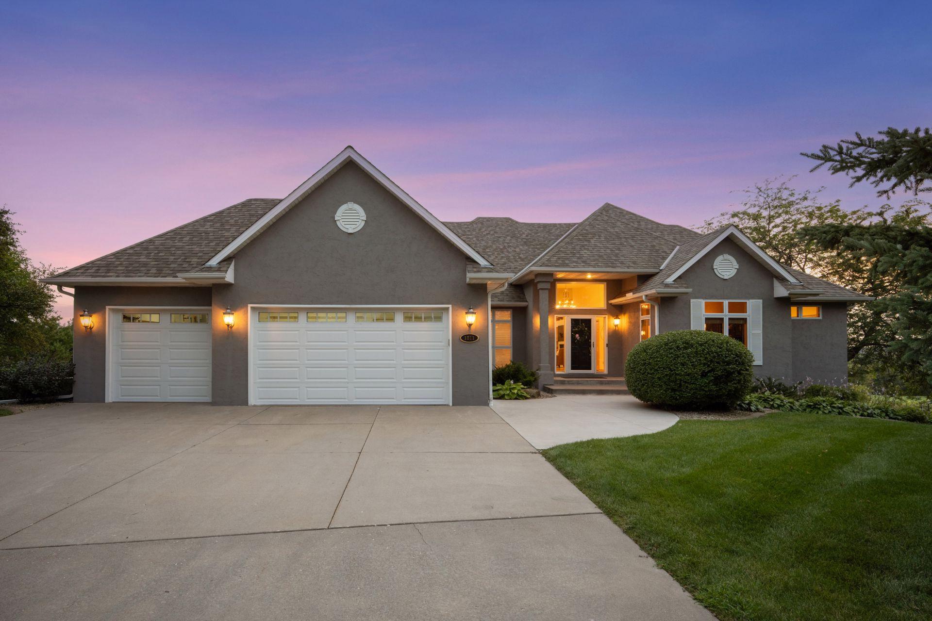 1811 Golf View Drive Property Photo 1