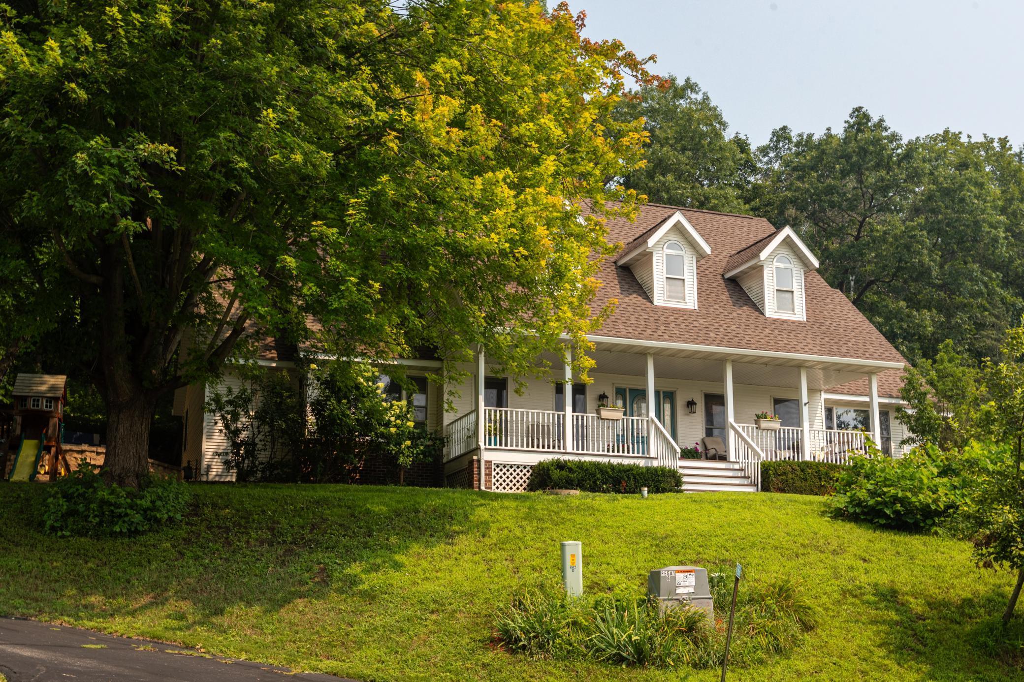 551 Bluff Drive Property Photo 1