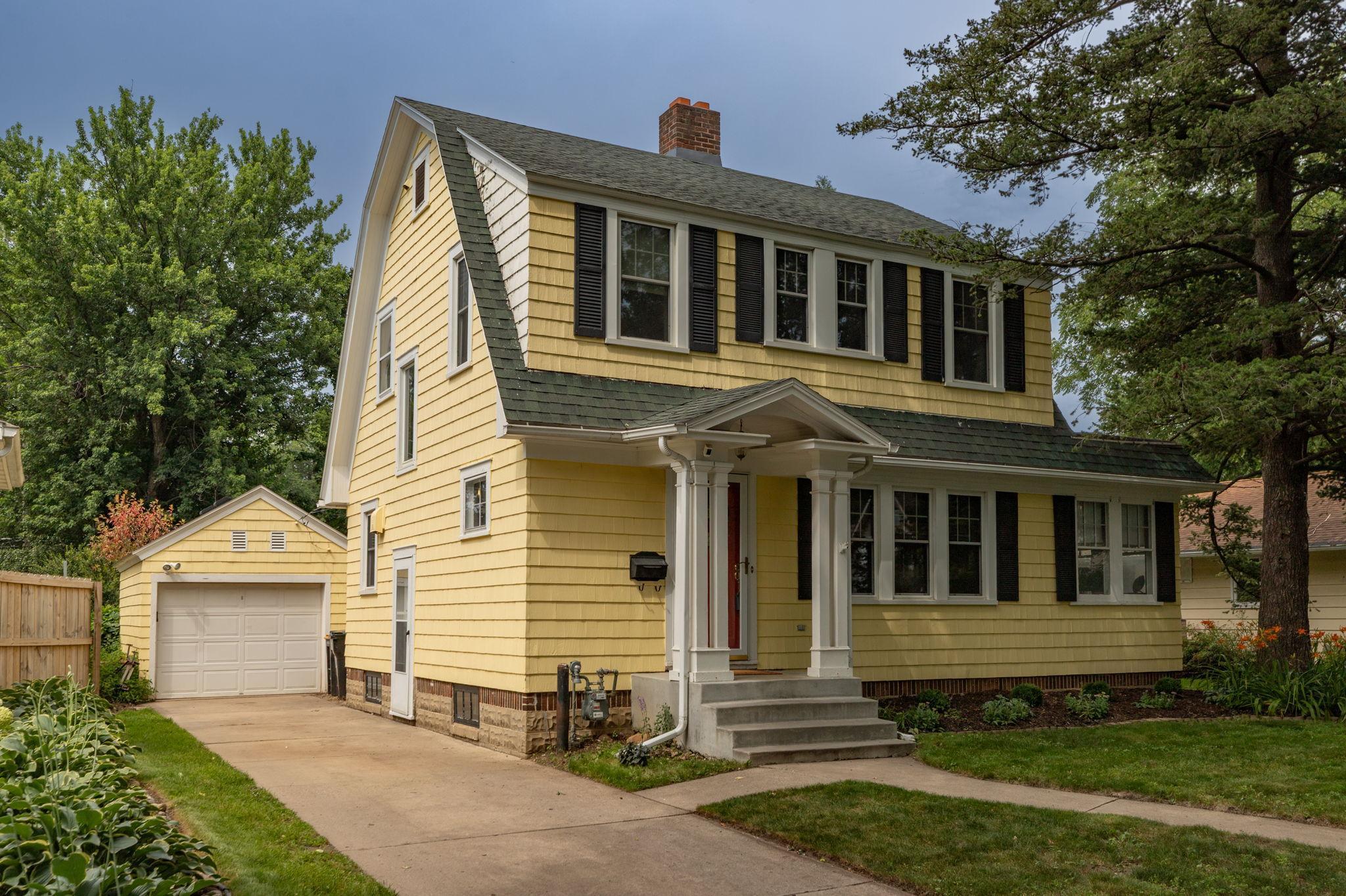 1221 1st Street Property Photo 1