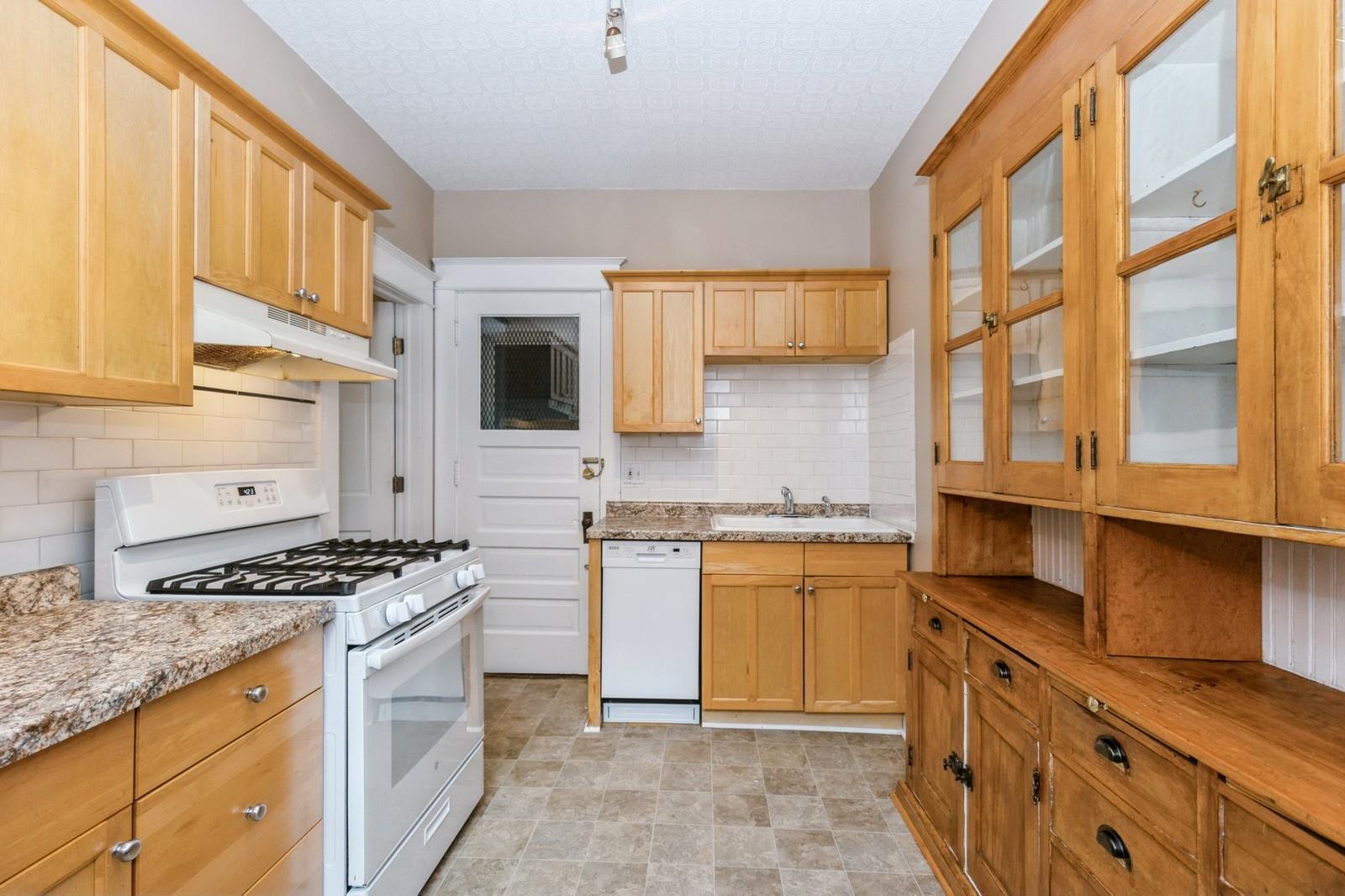 304 Marshall Avenue 5 Property Photo 10