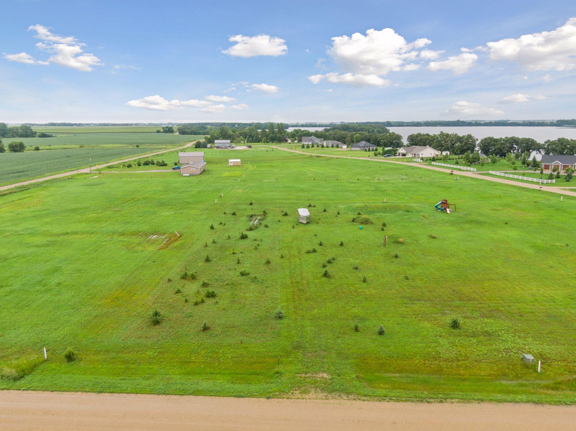 81647 559th Street Property Photo 1