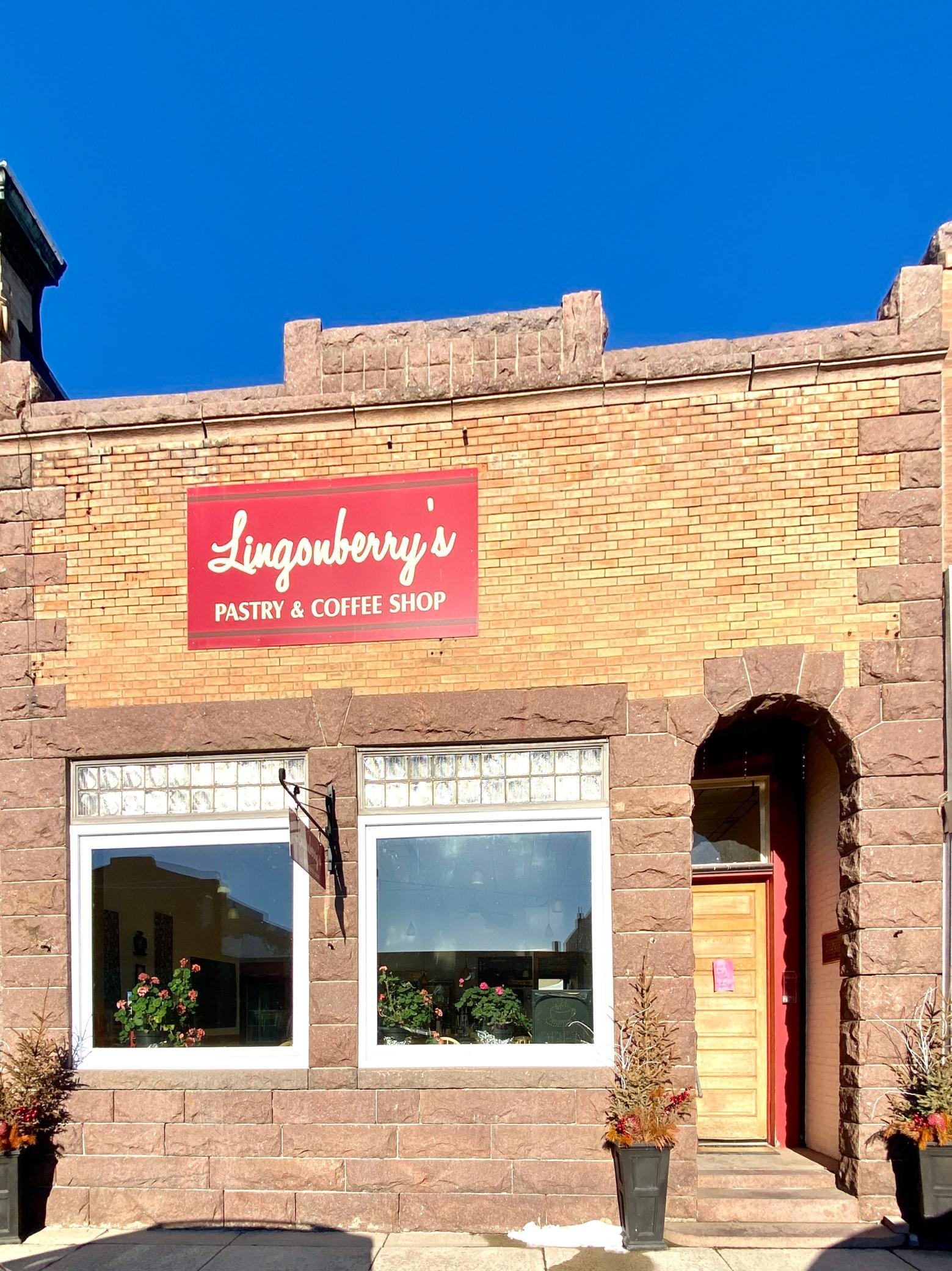 122 2nd Street Property Photo 1