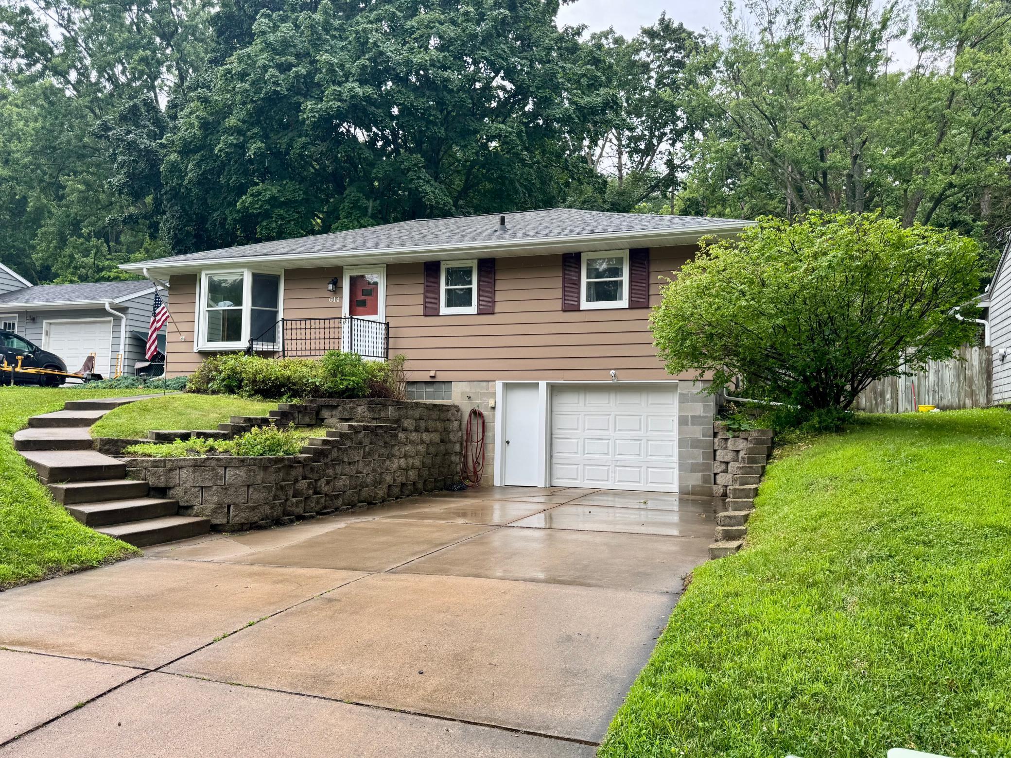 614 20th Street Property Photo 1