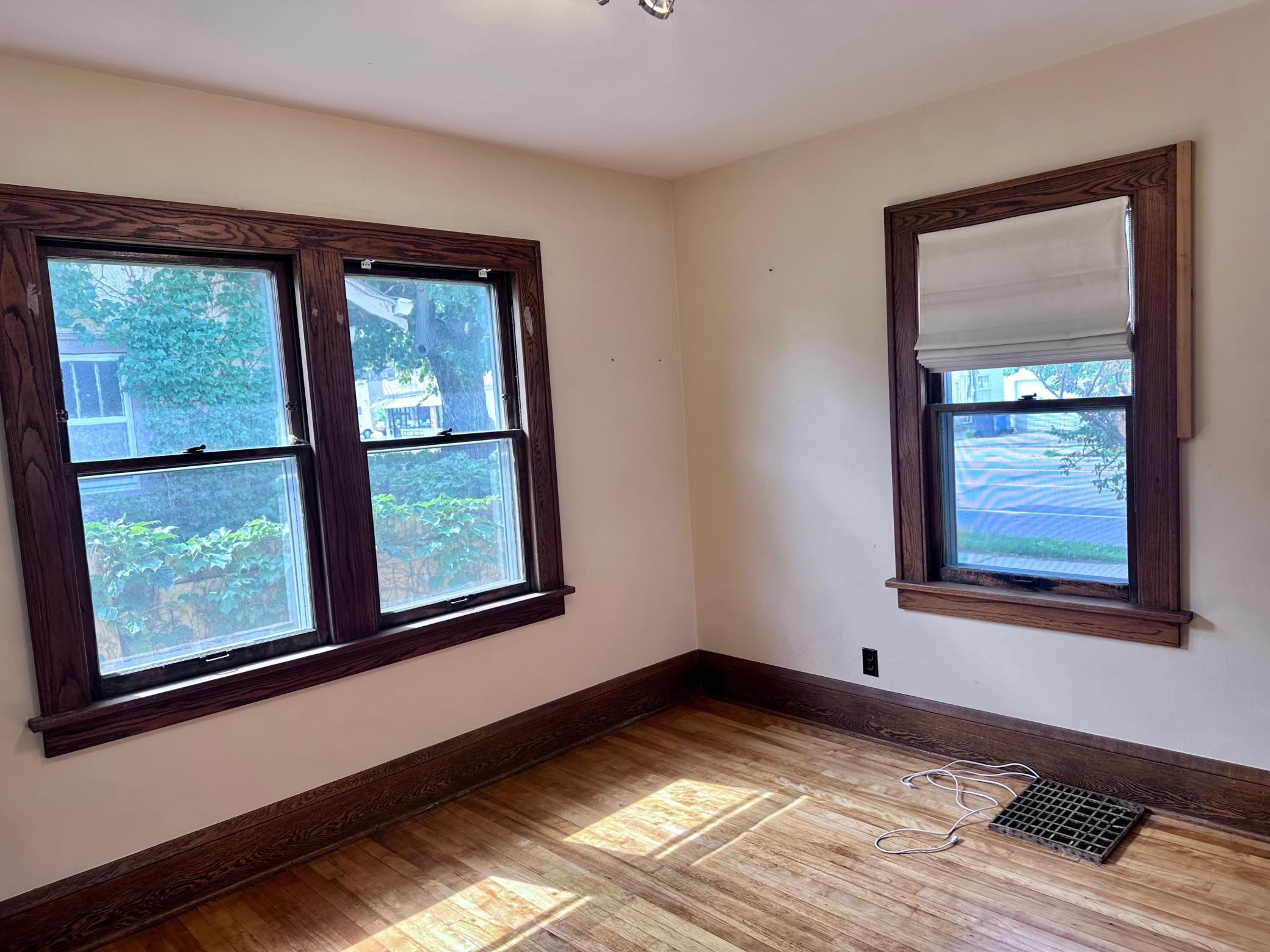 2419 E 38th Street Property Photo 10