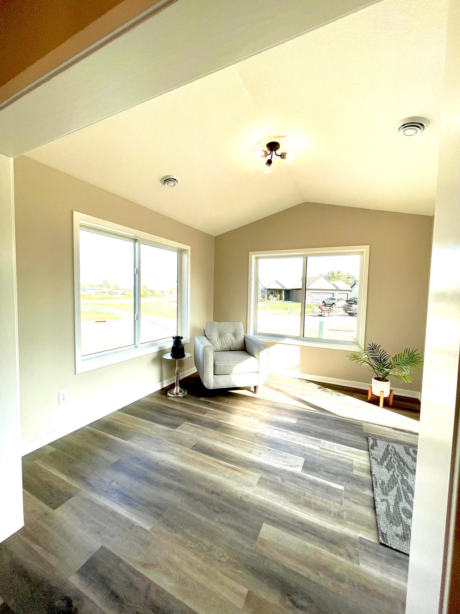 602 9th Street Property Photo 5