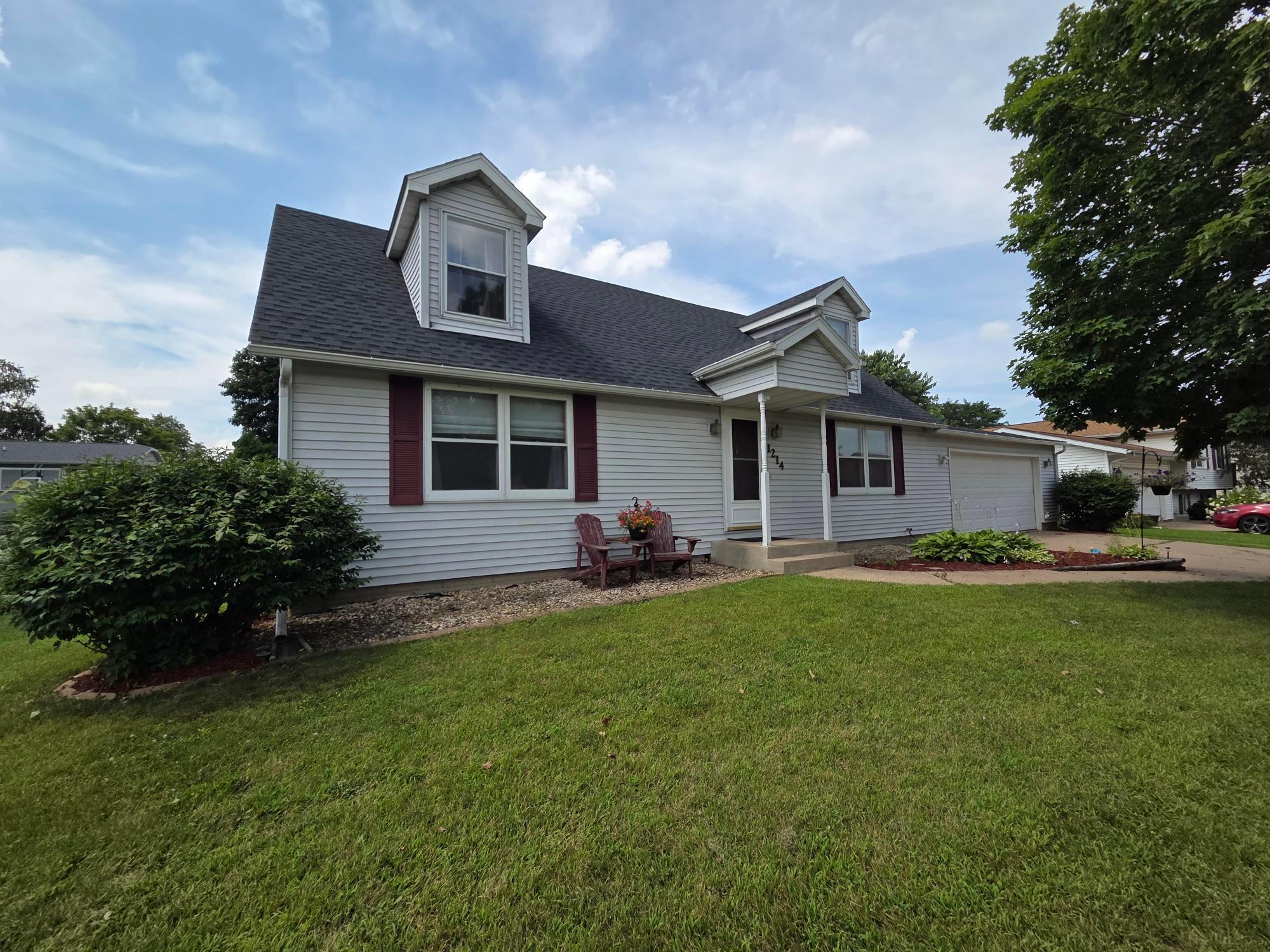 1214 Willow Street Property Photo 1
