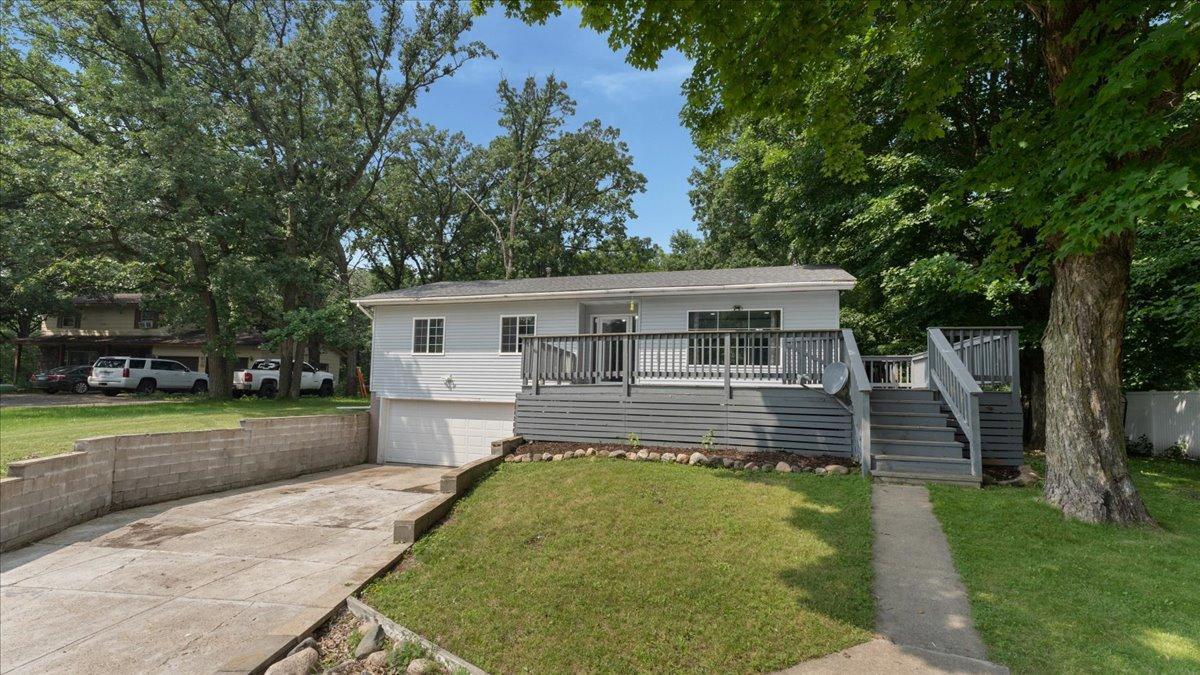 611 6th Street Property Photo 1