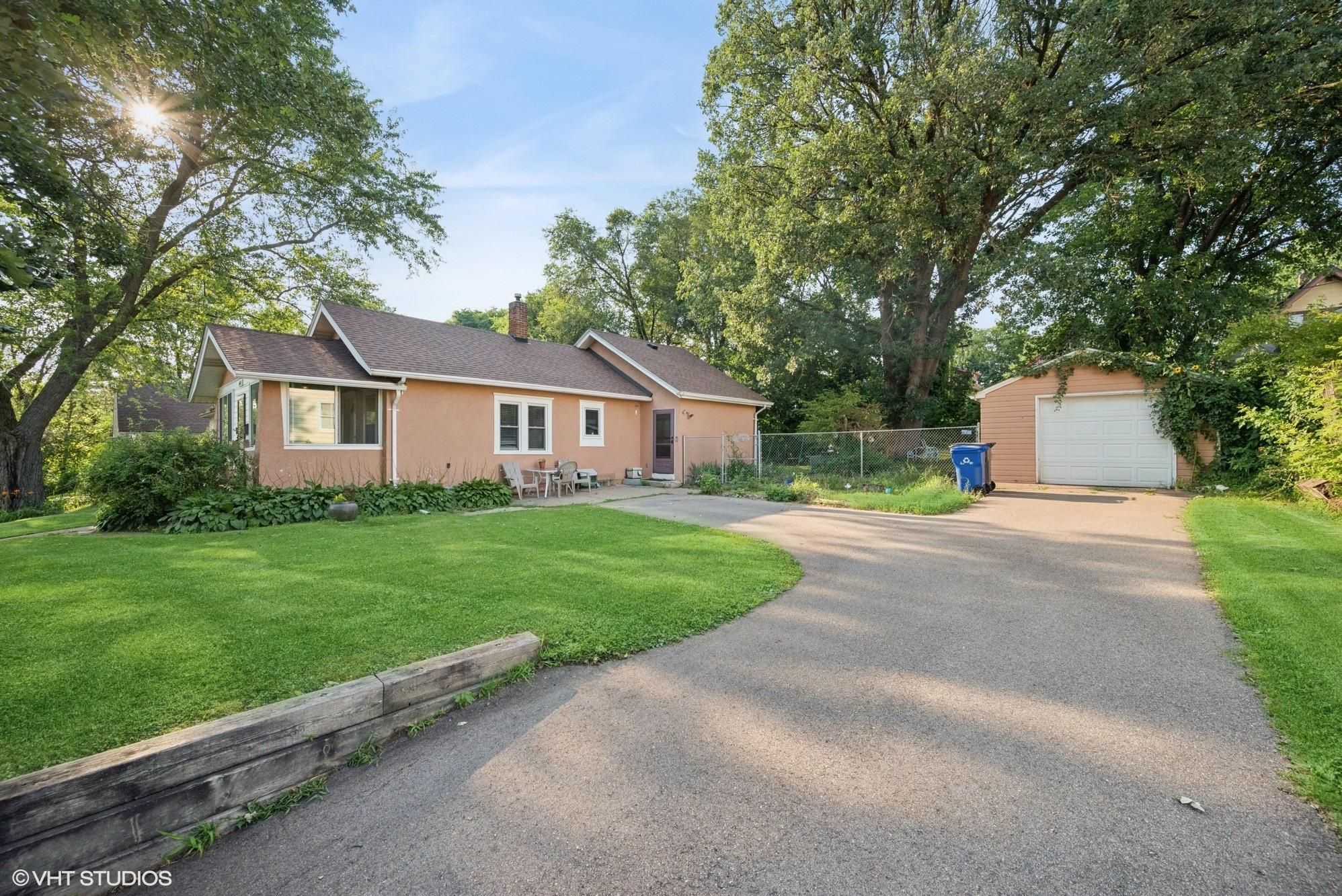 1645 Bush Avenue Property Photo