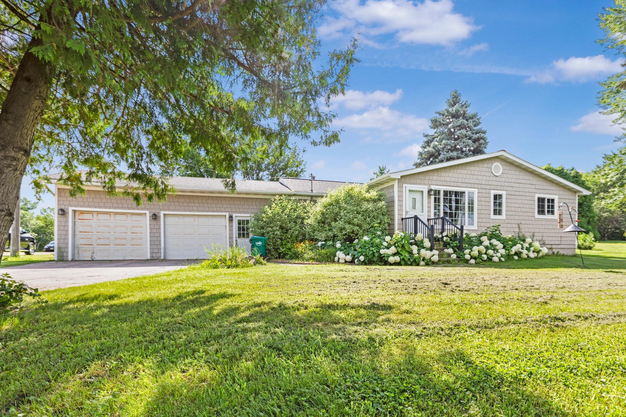 1827 44th Street Property Photo 1