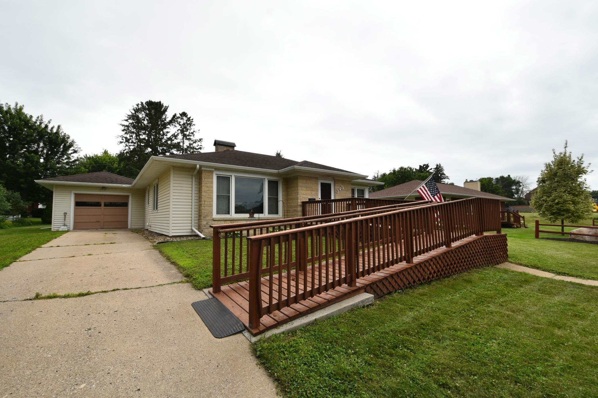345 E 5th Street Property Photo 1