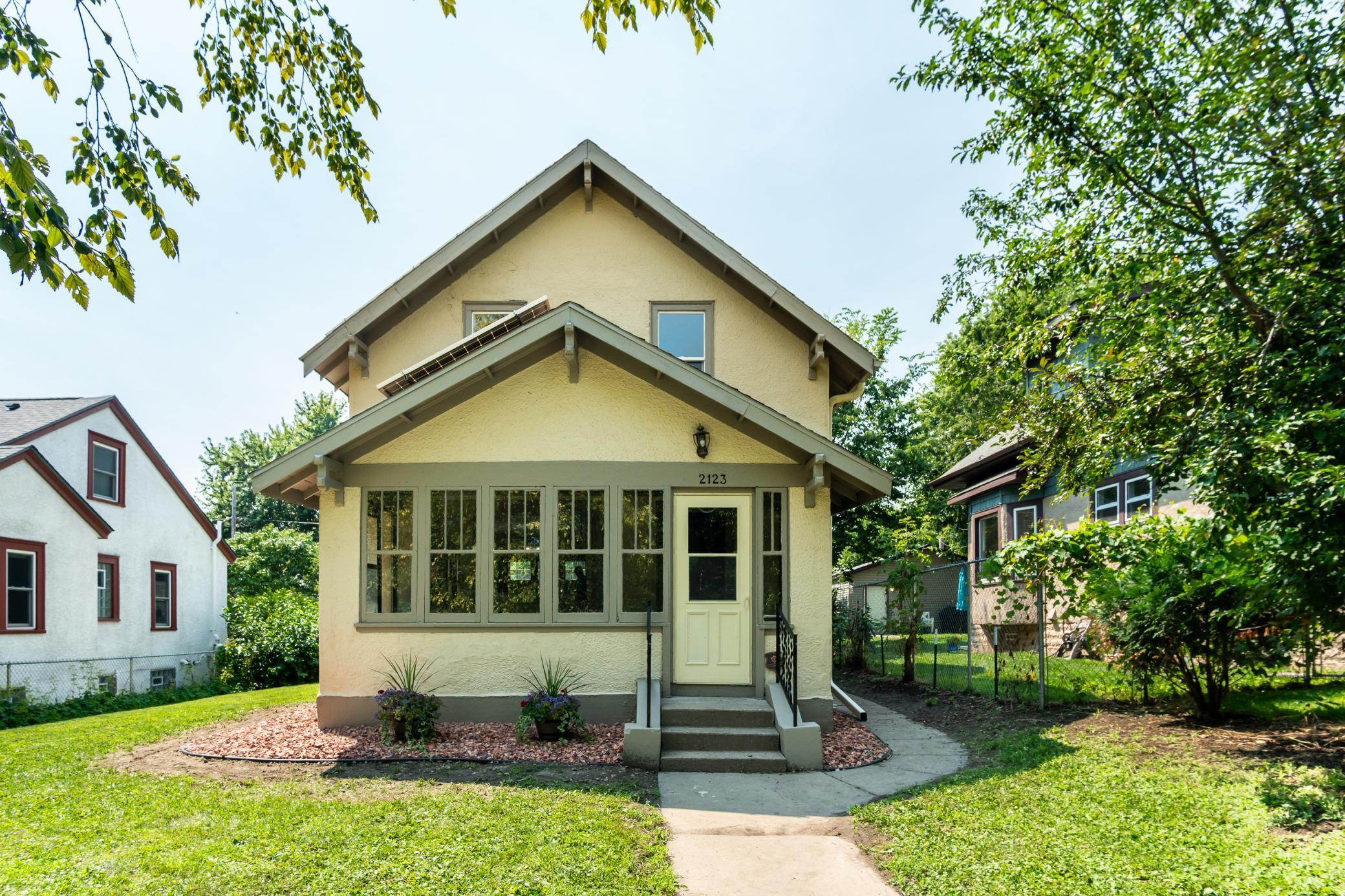 2123 Queen Avenue Property Photo 1