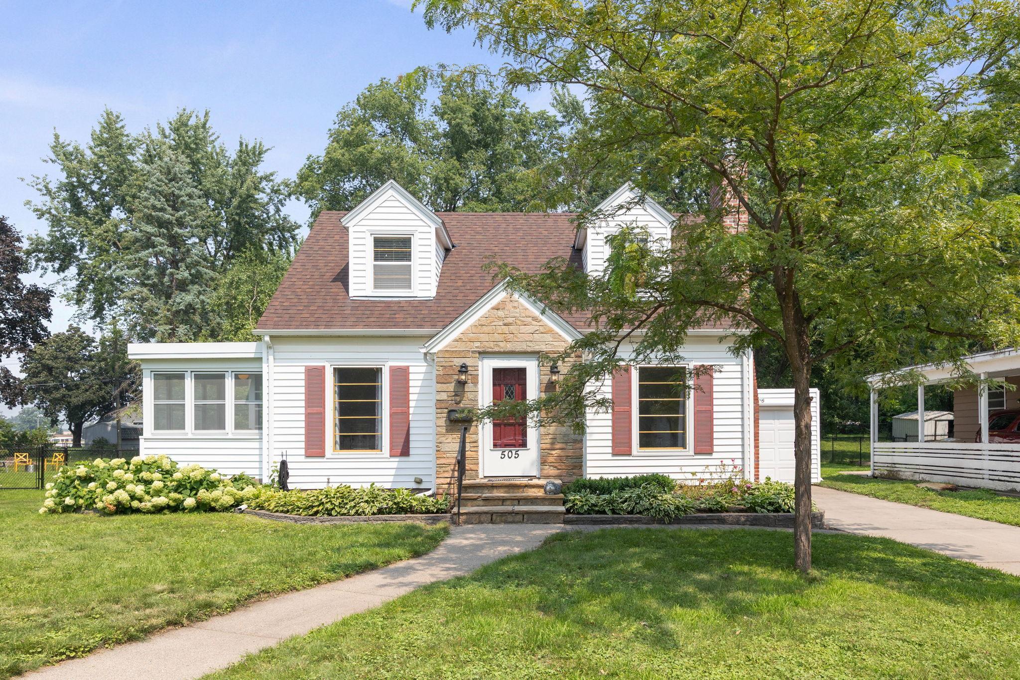 505 1st Street Property Photo 1