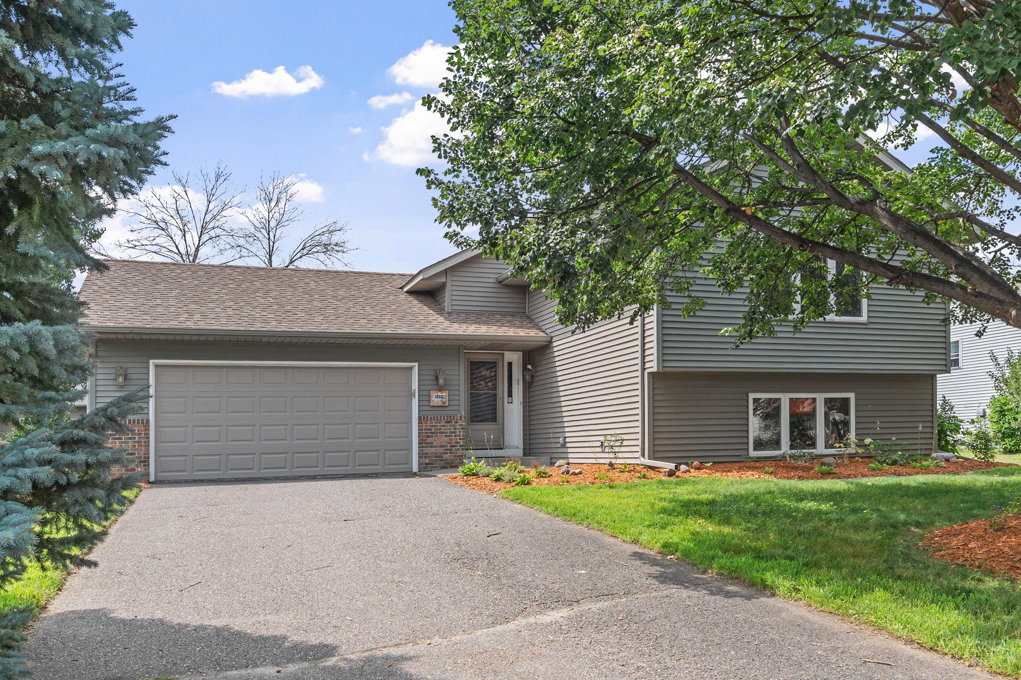 6809 Setzler Parkway Property Photo 1