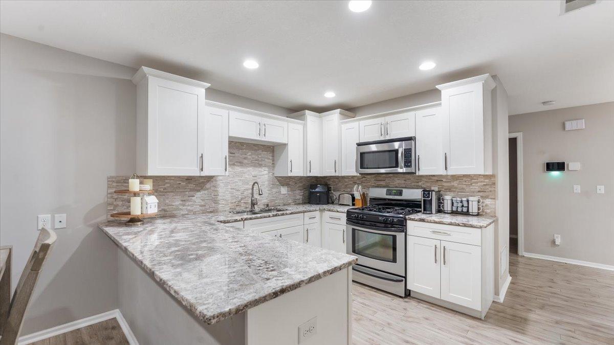 61 Landau Alcove Property Photo