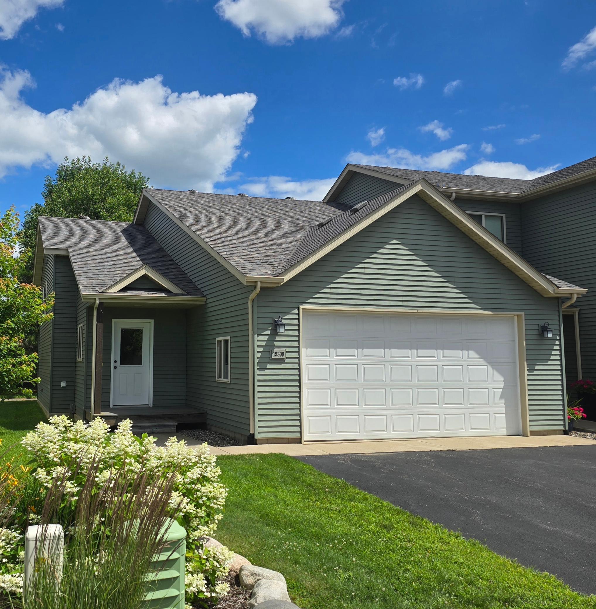 15309 Clearview Lane Property Photo 1
