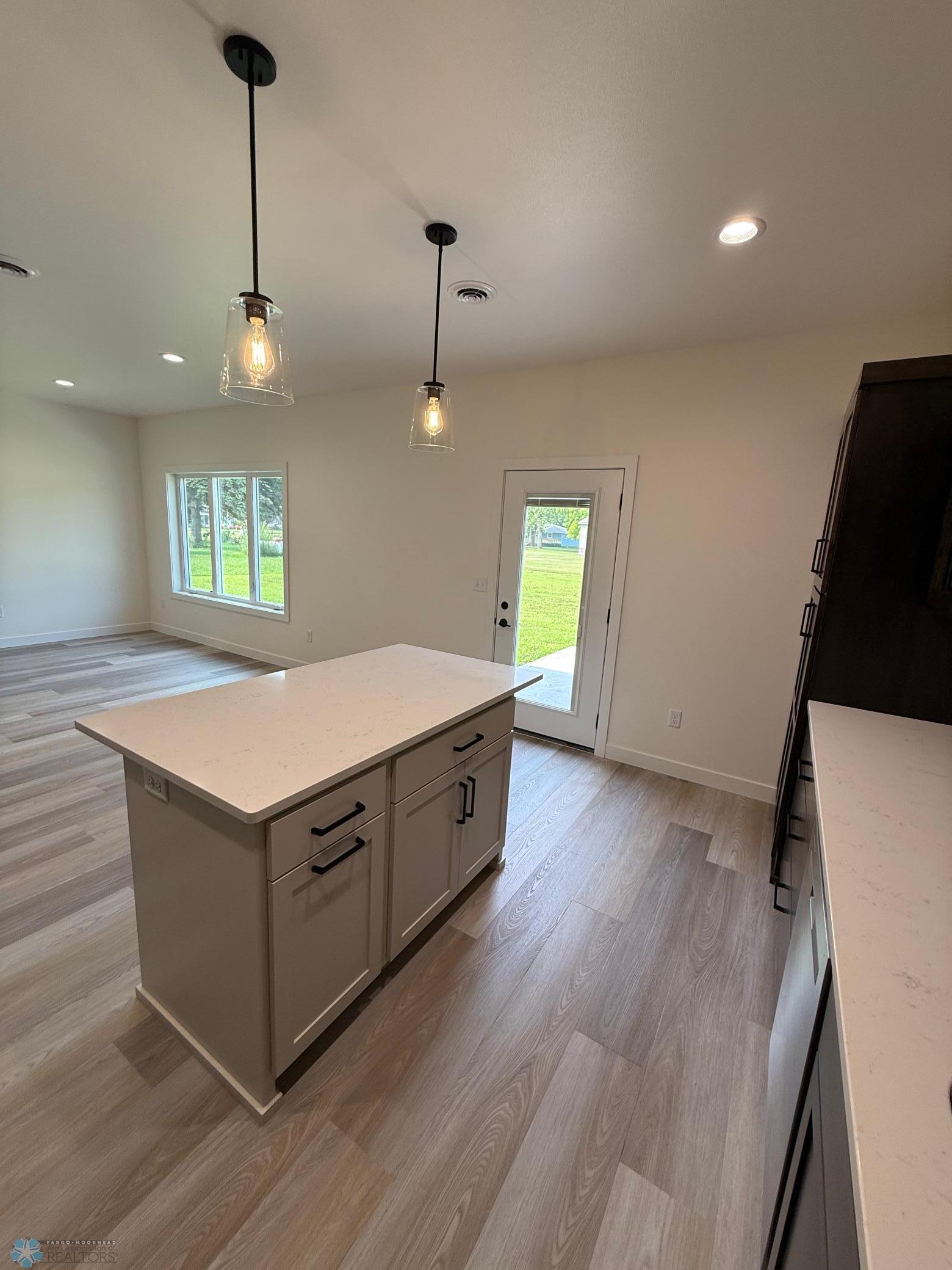 436 4th Street Property Photo 6
