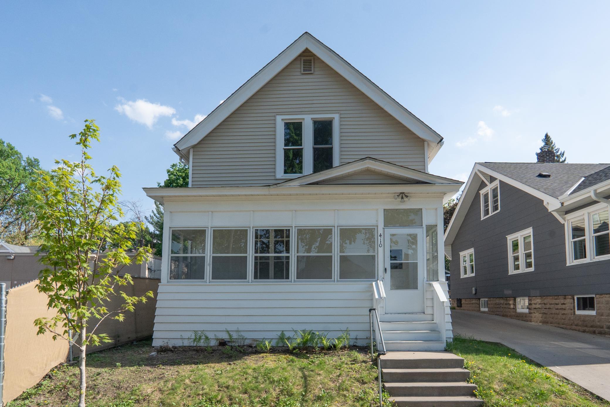 410 Baker Street Property Photo
