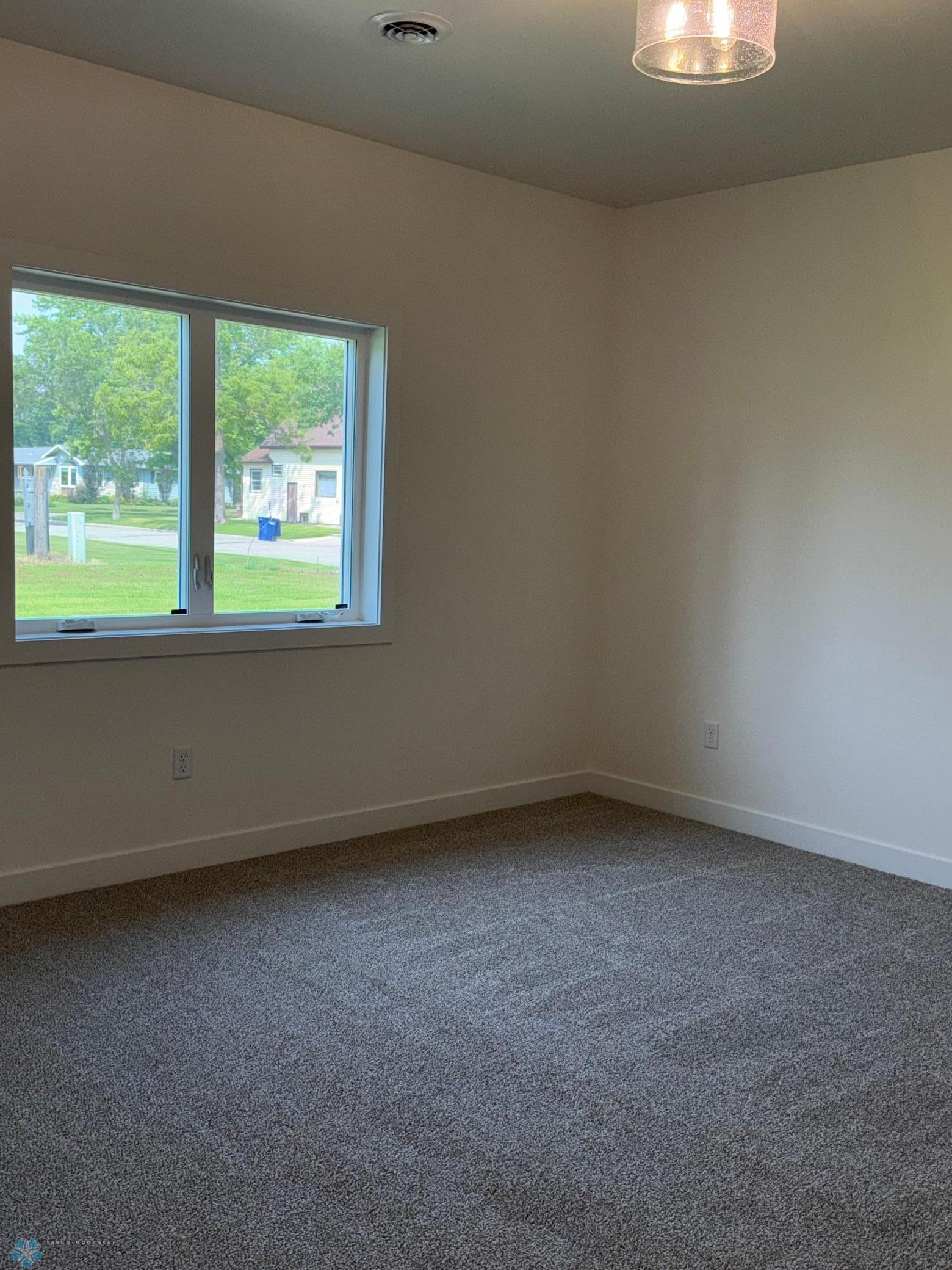 438 4th Street Property Photo 13
