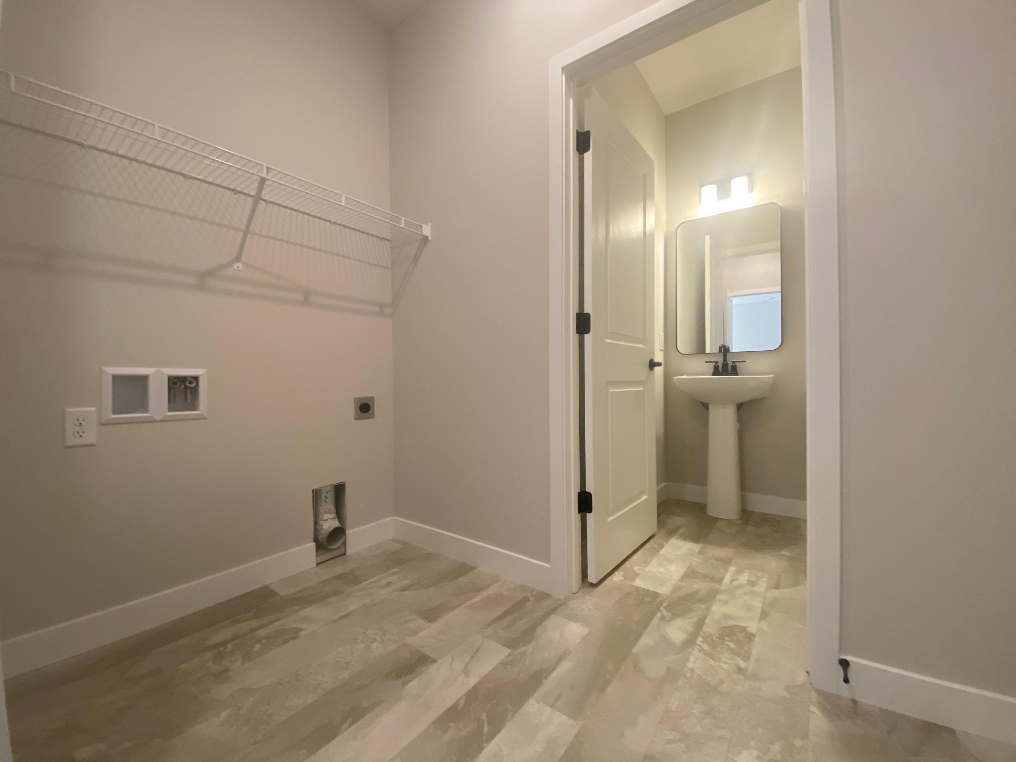 13751 Hollybrook Circle Property Photo 9