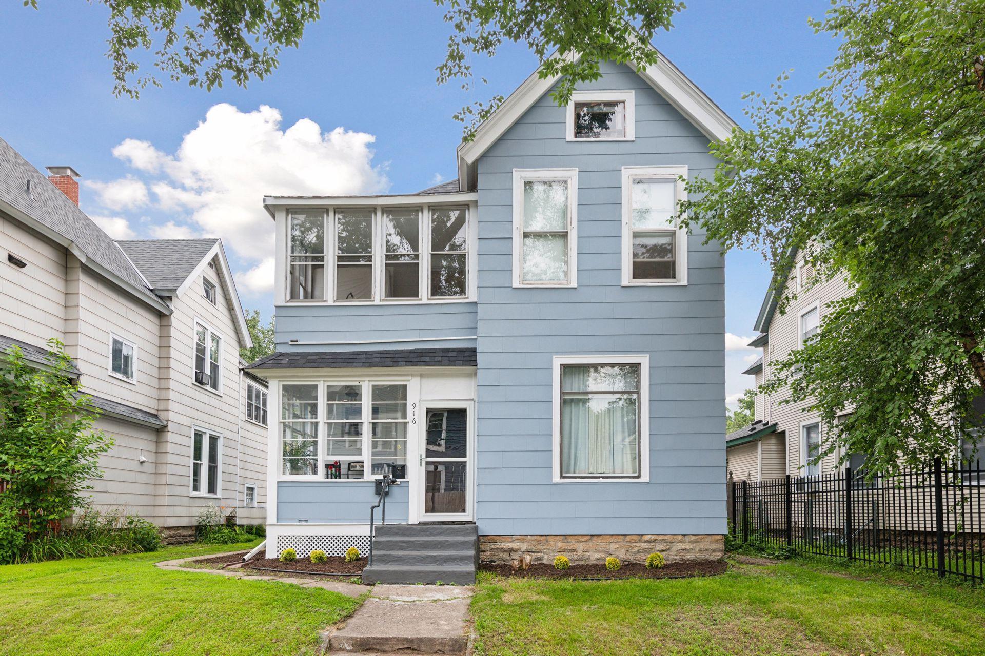916 W 26th Street Property Photo