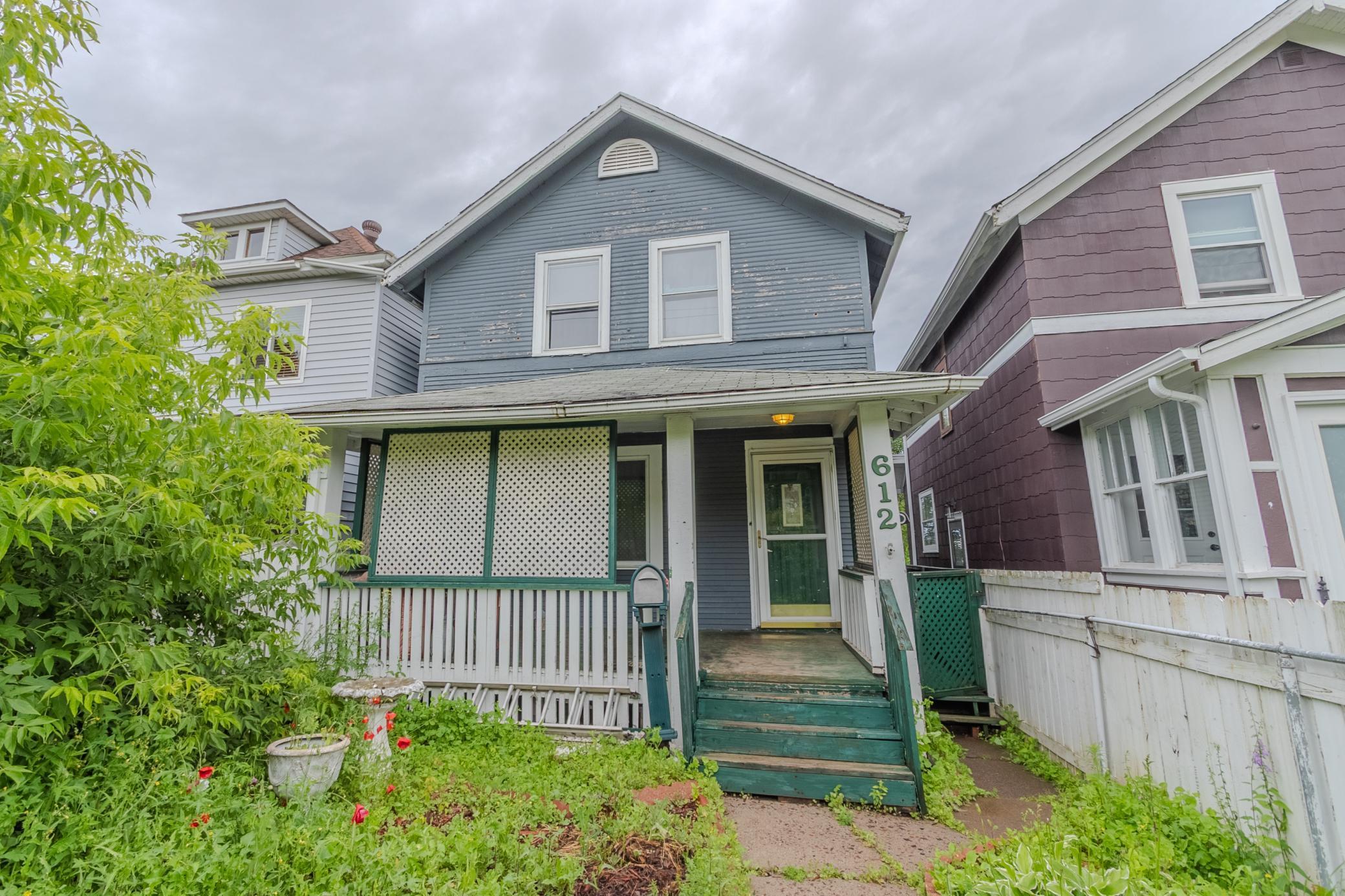 612 E 8th Street Property Photo 1