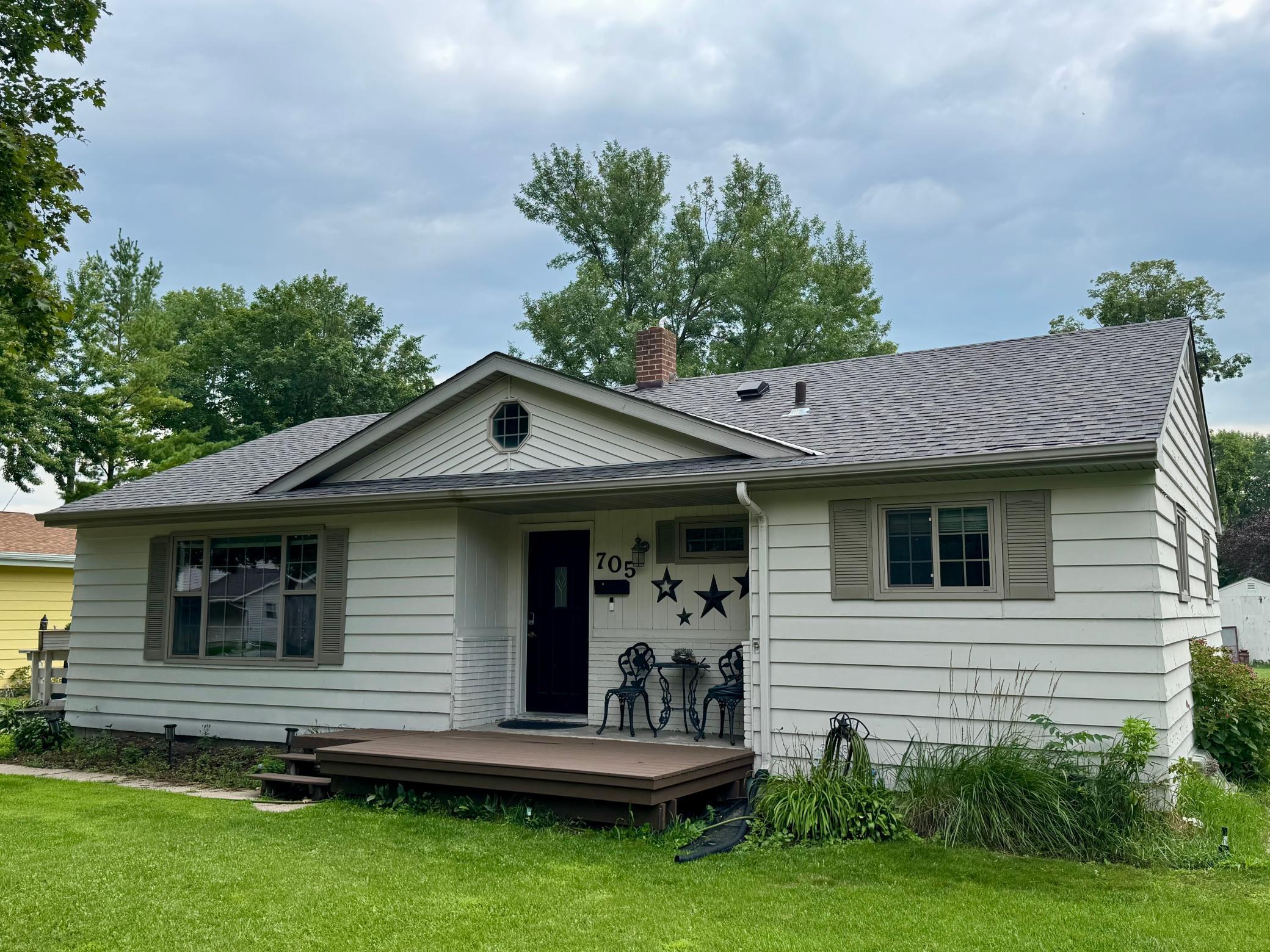 705 S 12th Street Property Photo 1