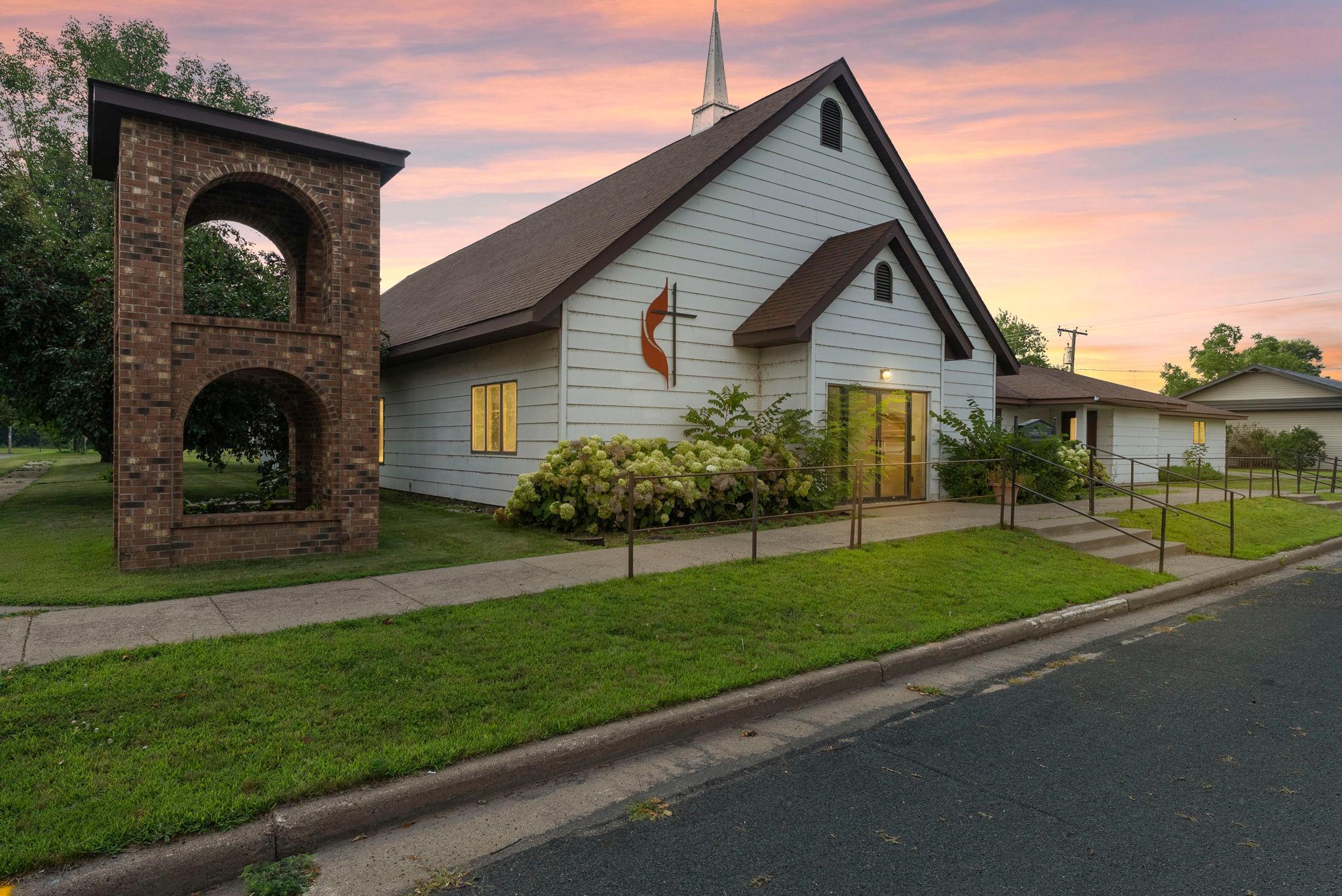 24025 1st Avenue Property Photo 1