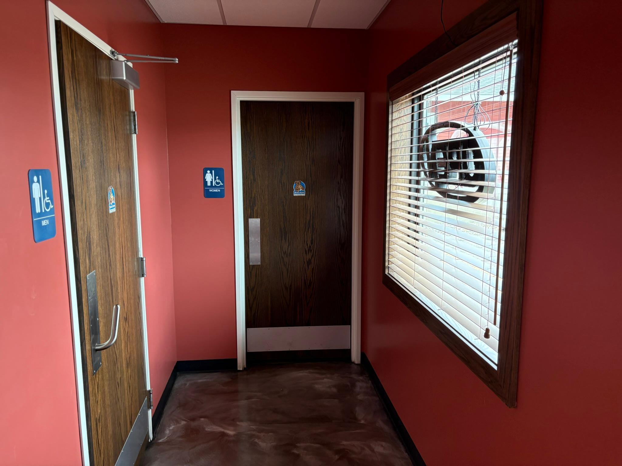 1501 E College Drive Property Photo 4