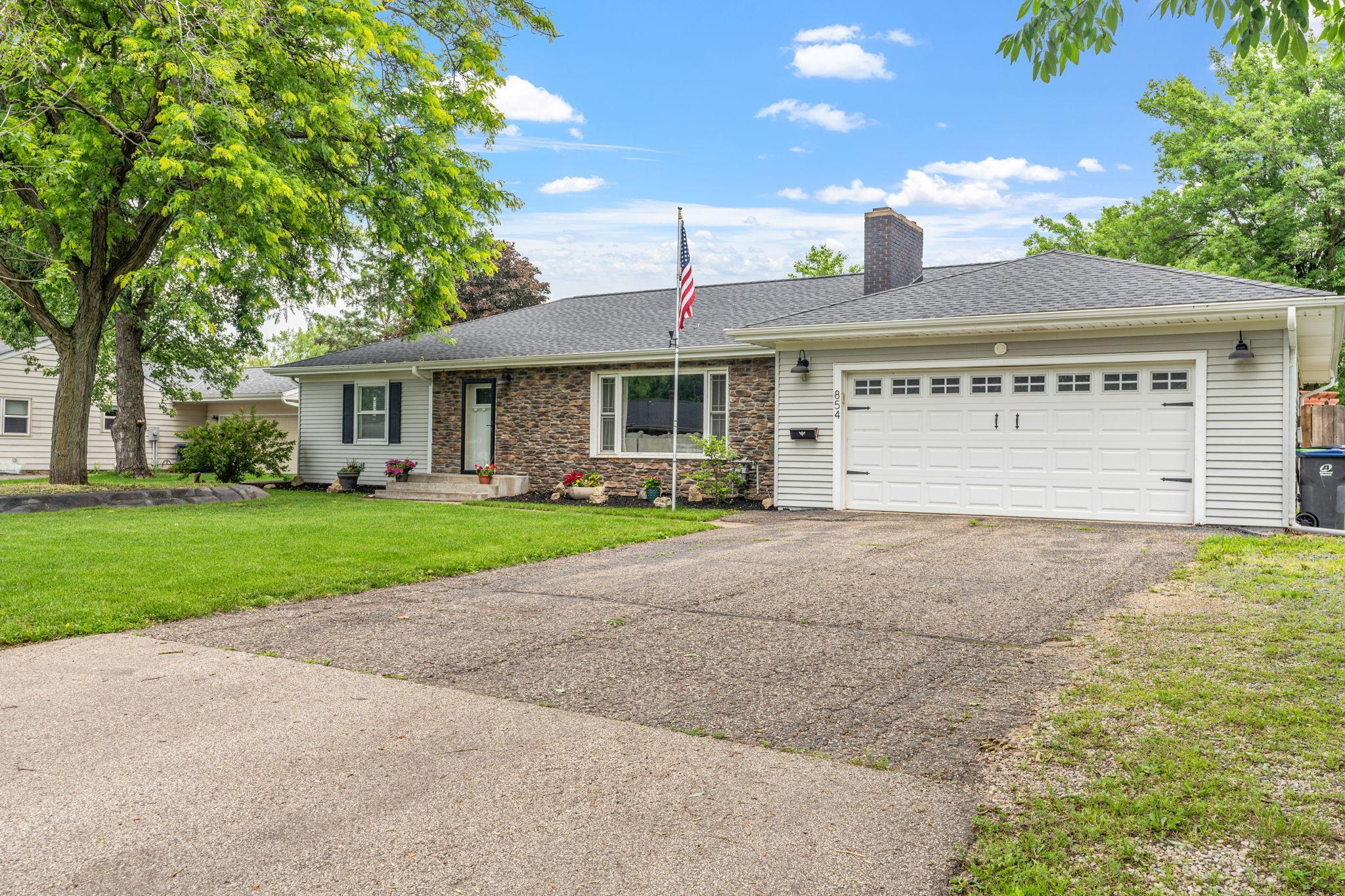 854 Fairfield Road Property Photo 1
