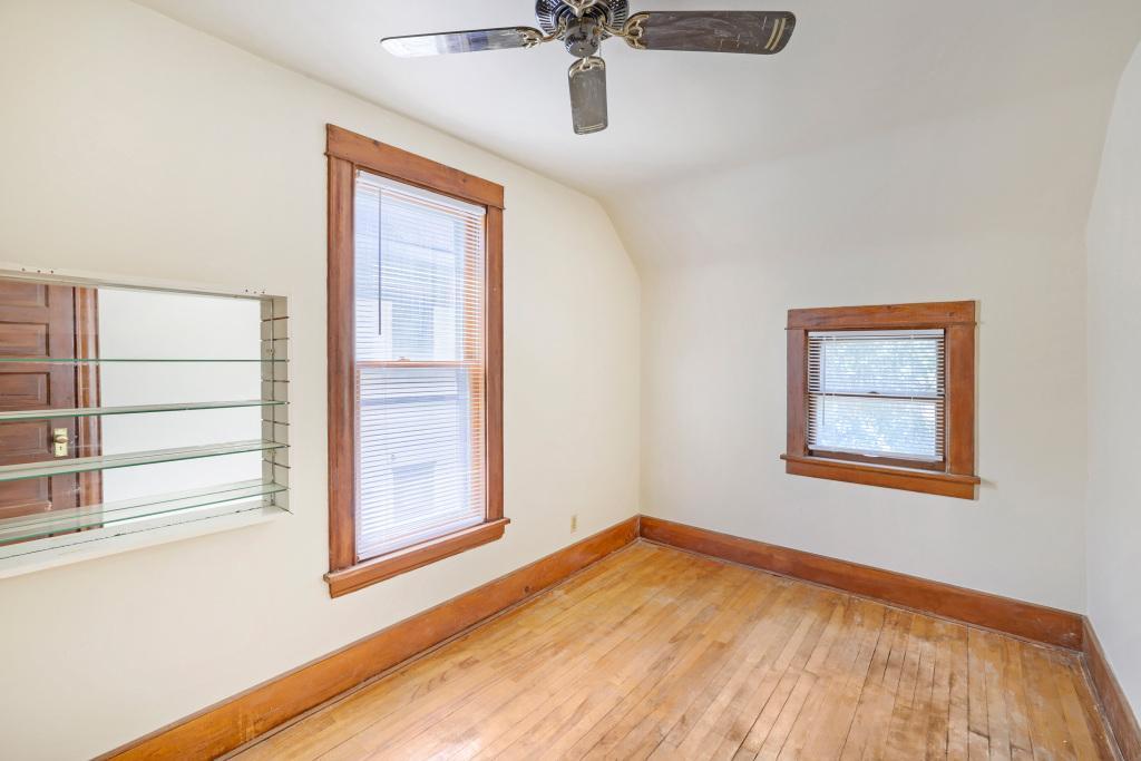 3304 Grand Avenue S Property Photo 15