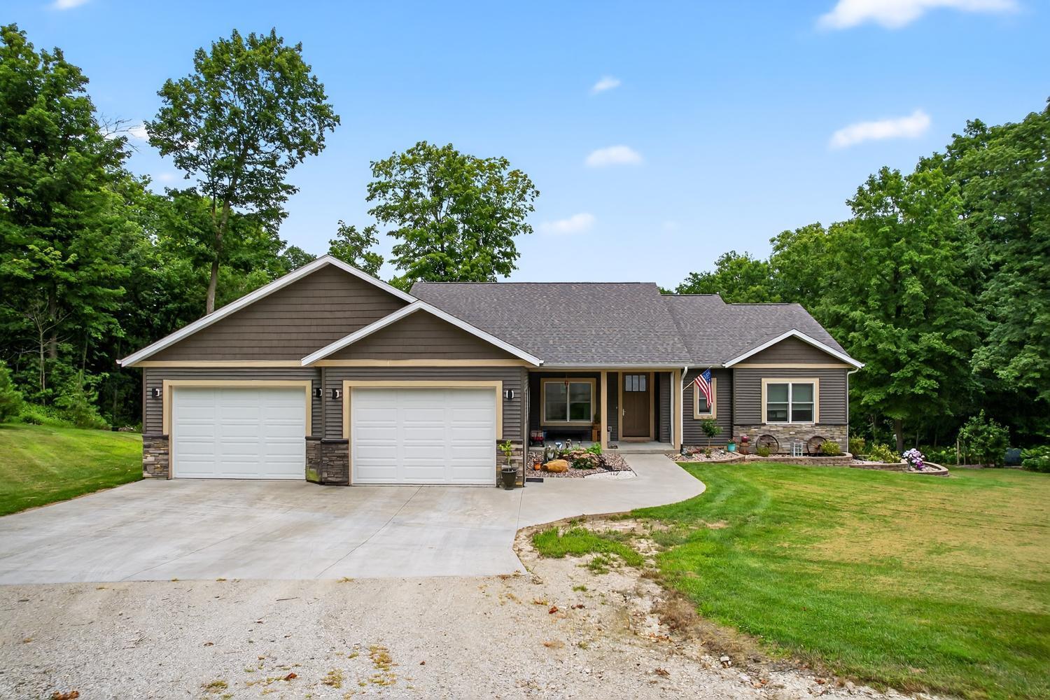 26269 Old Shady Wood Drive Property Photo 1