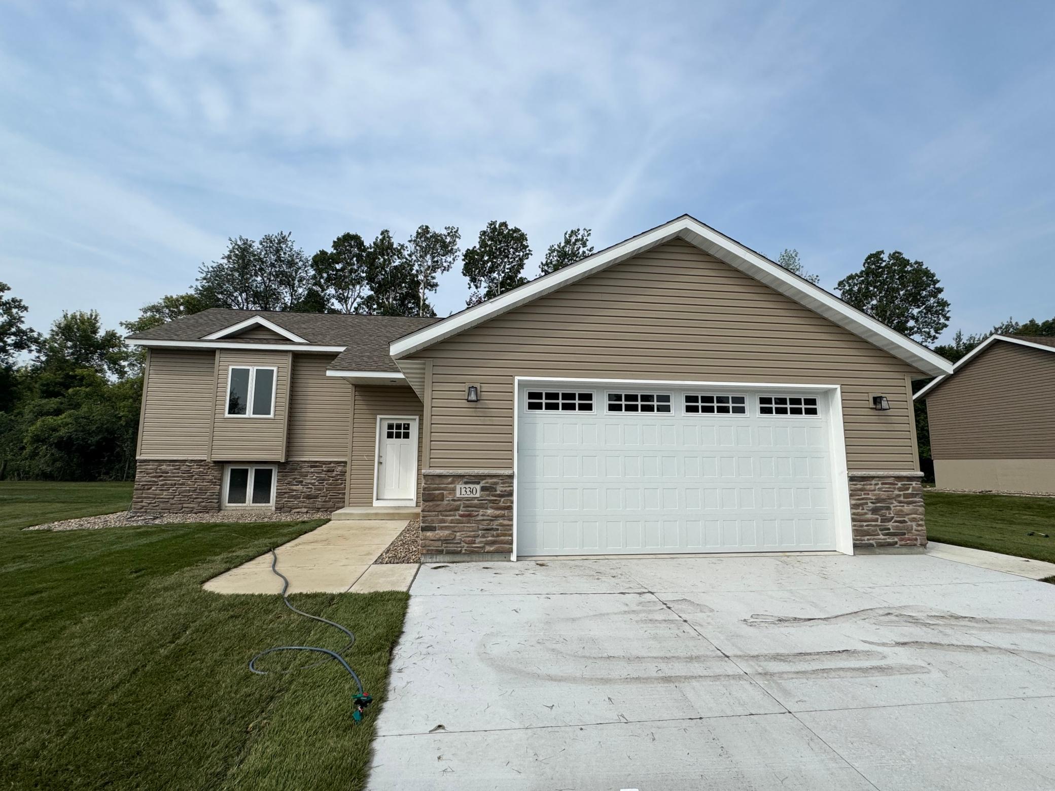 1330 Greenleaf Road Property Photo 1