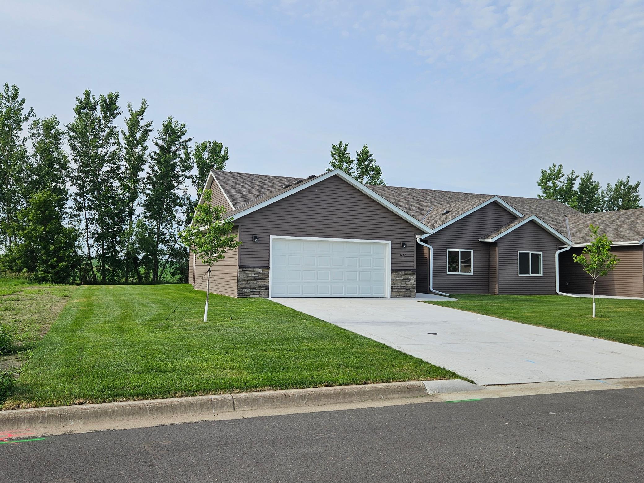 1227 21st Street Property Photo 1