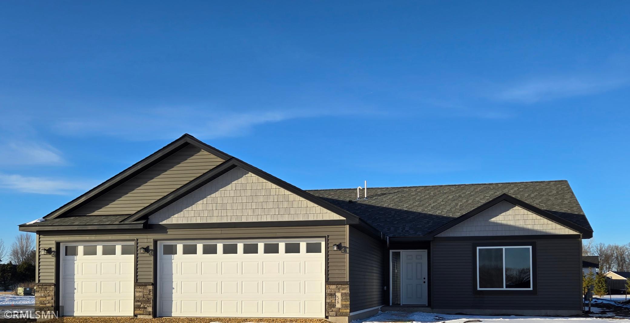 658 Daisy Court Property Photo 1