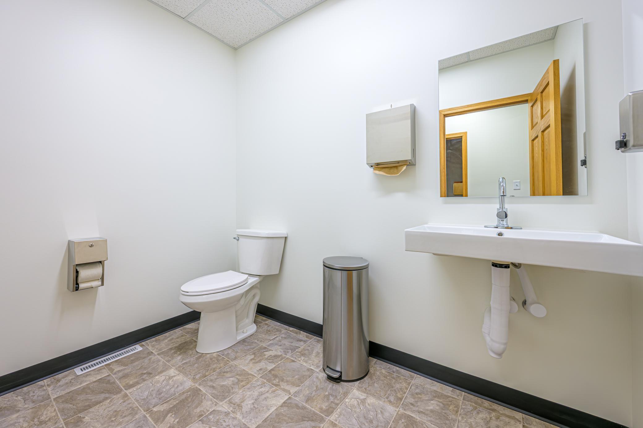 541 8th Street E Property Photo 16