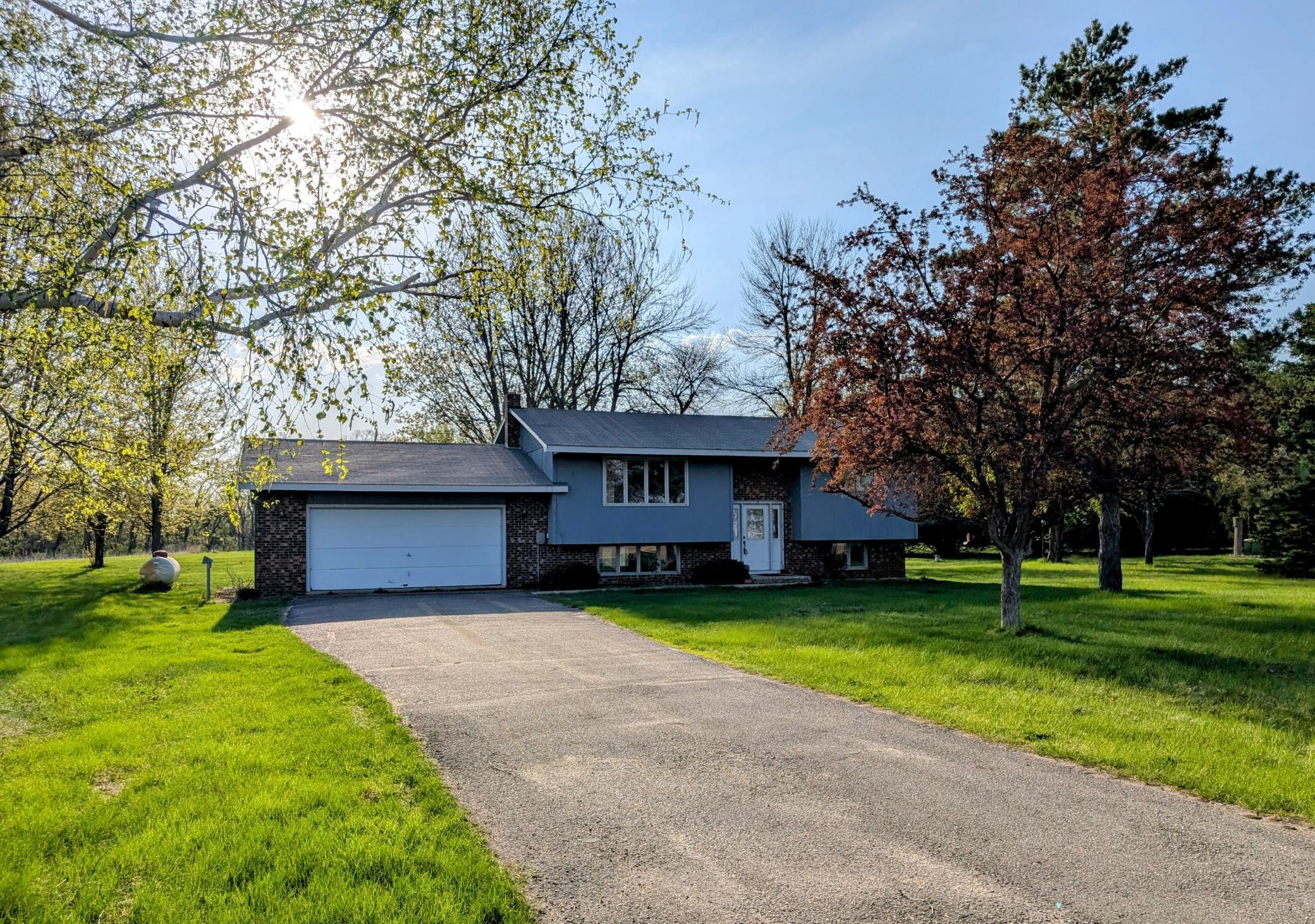 19945 195th Avenue Property Photo 1