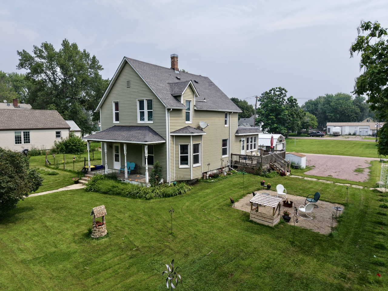 811 Adams Avenue Property Photo 1