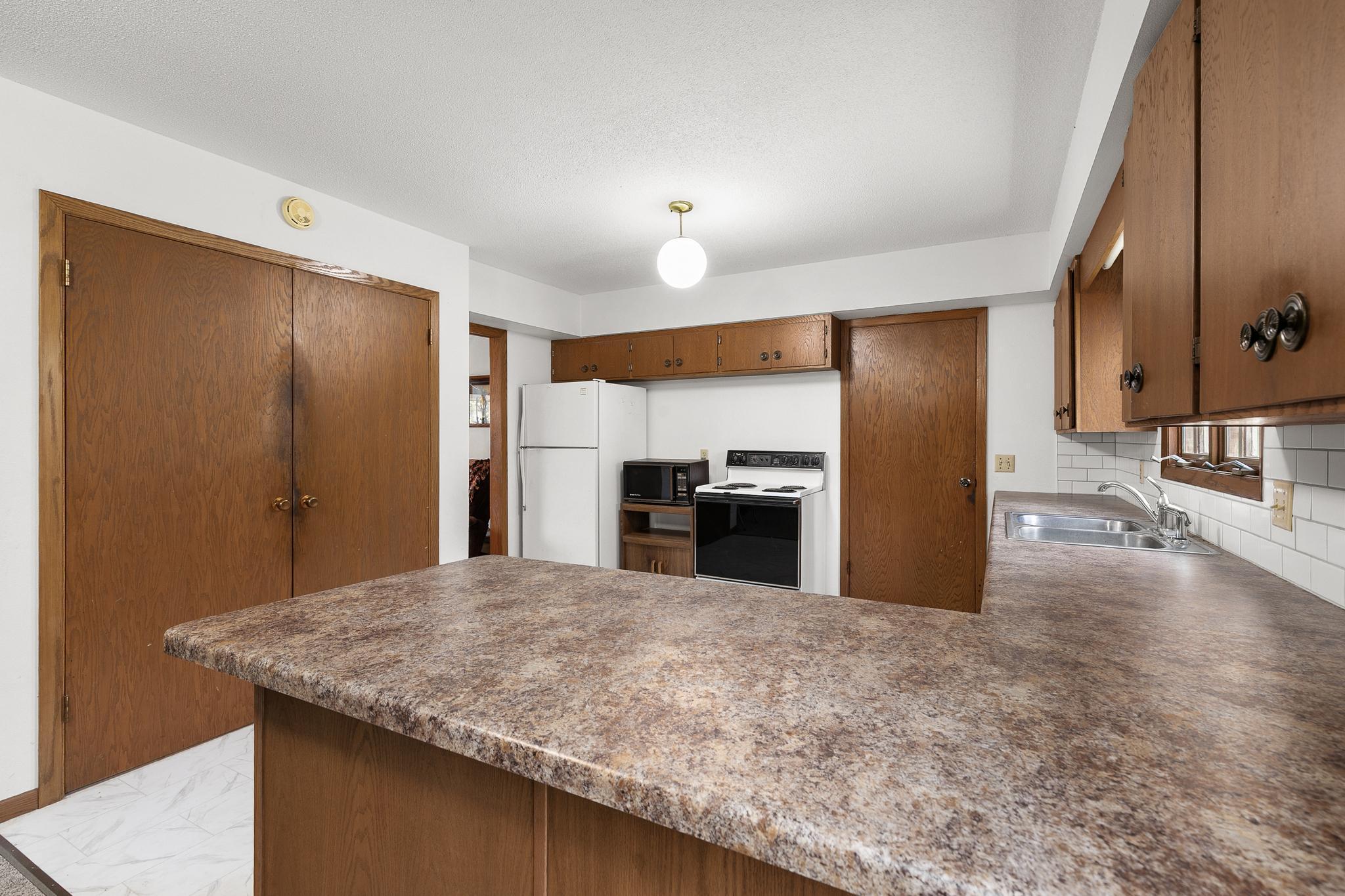 15592 Highway 27 Property Photo 4
