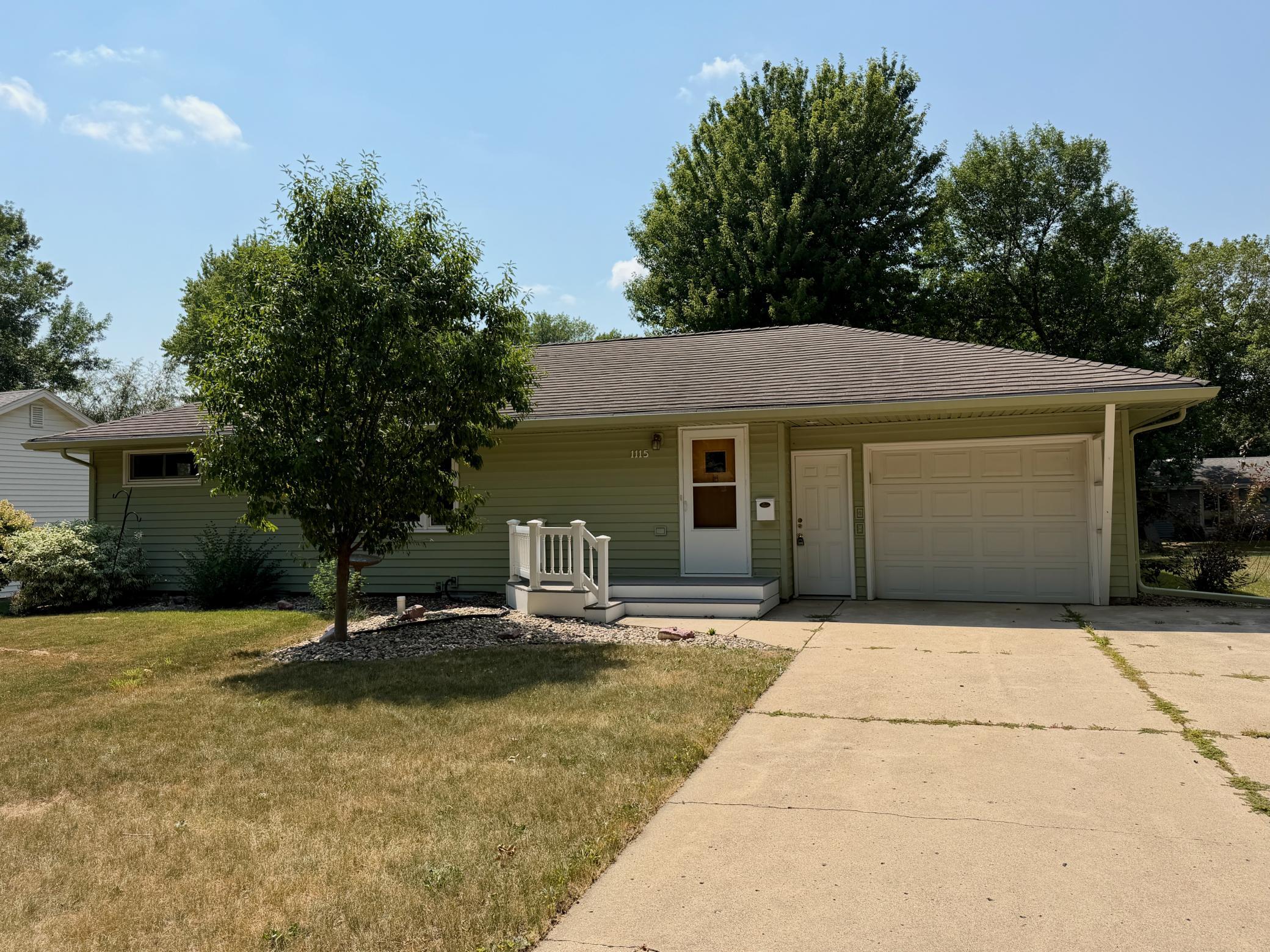 1115 Elmhurst Avenue Property Photo 1