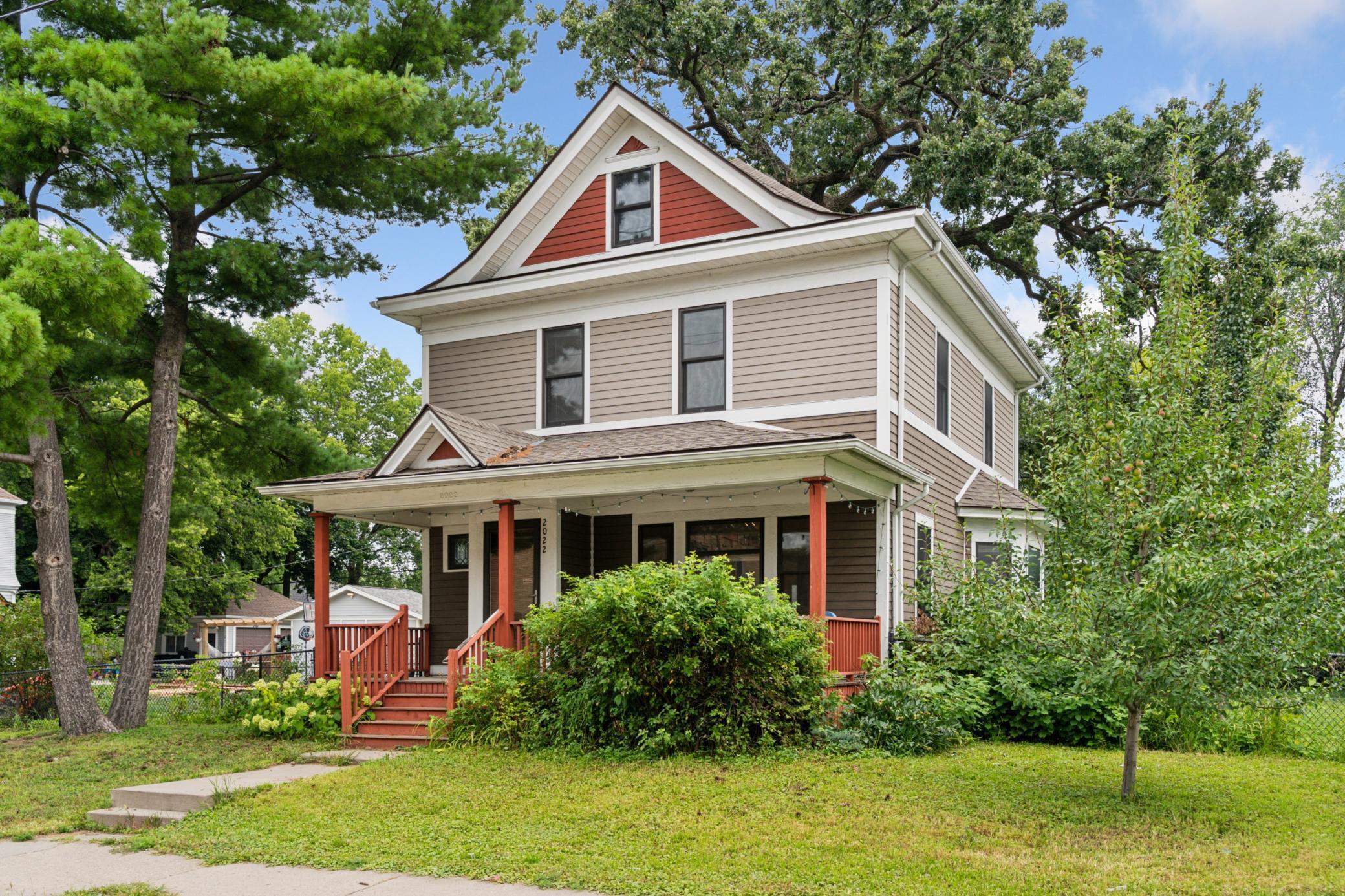2022 Glenwood Avenue Property Photo 1