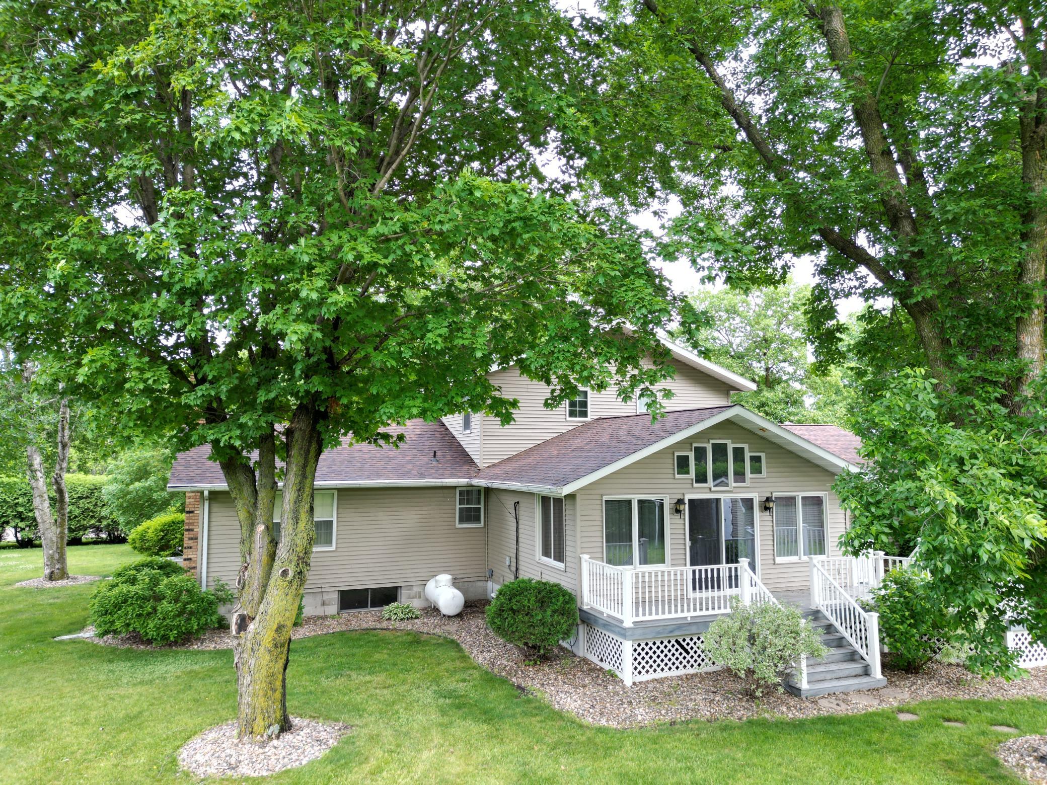 301 Birch Street Property Photo 4