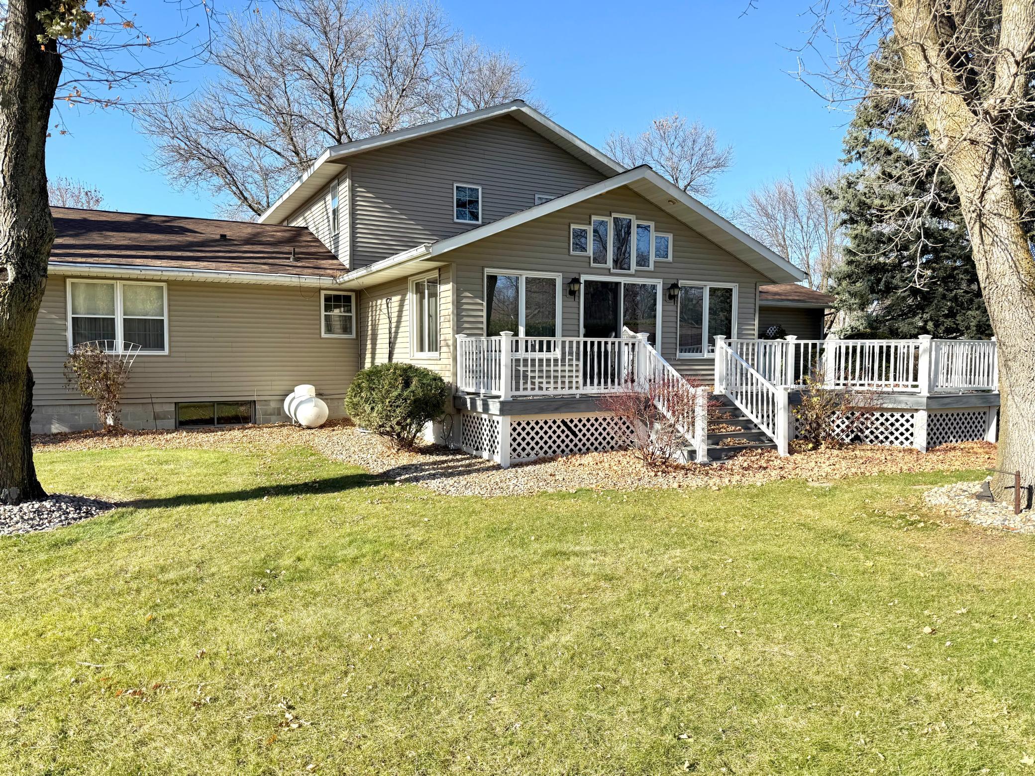 301 Birch Street Property Photo 10