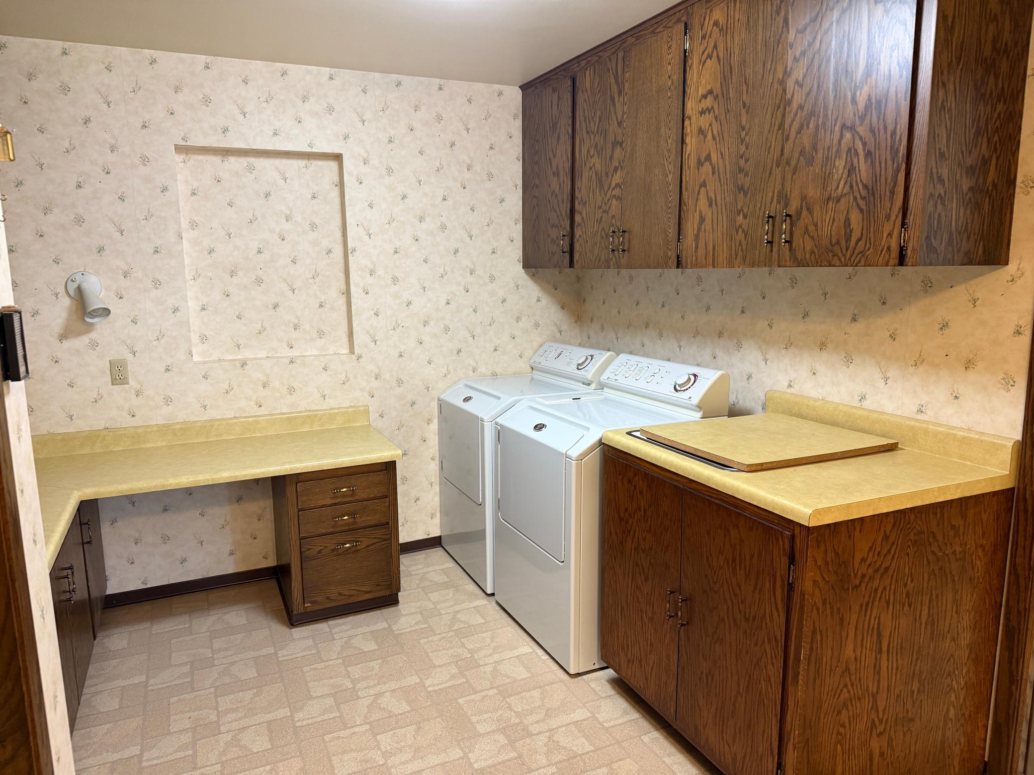301 Birch Street Property Photo 17