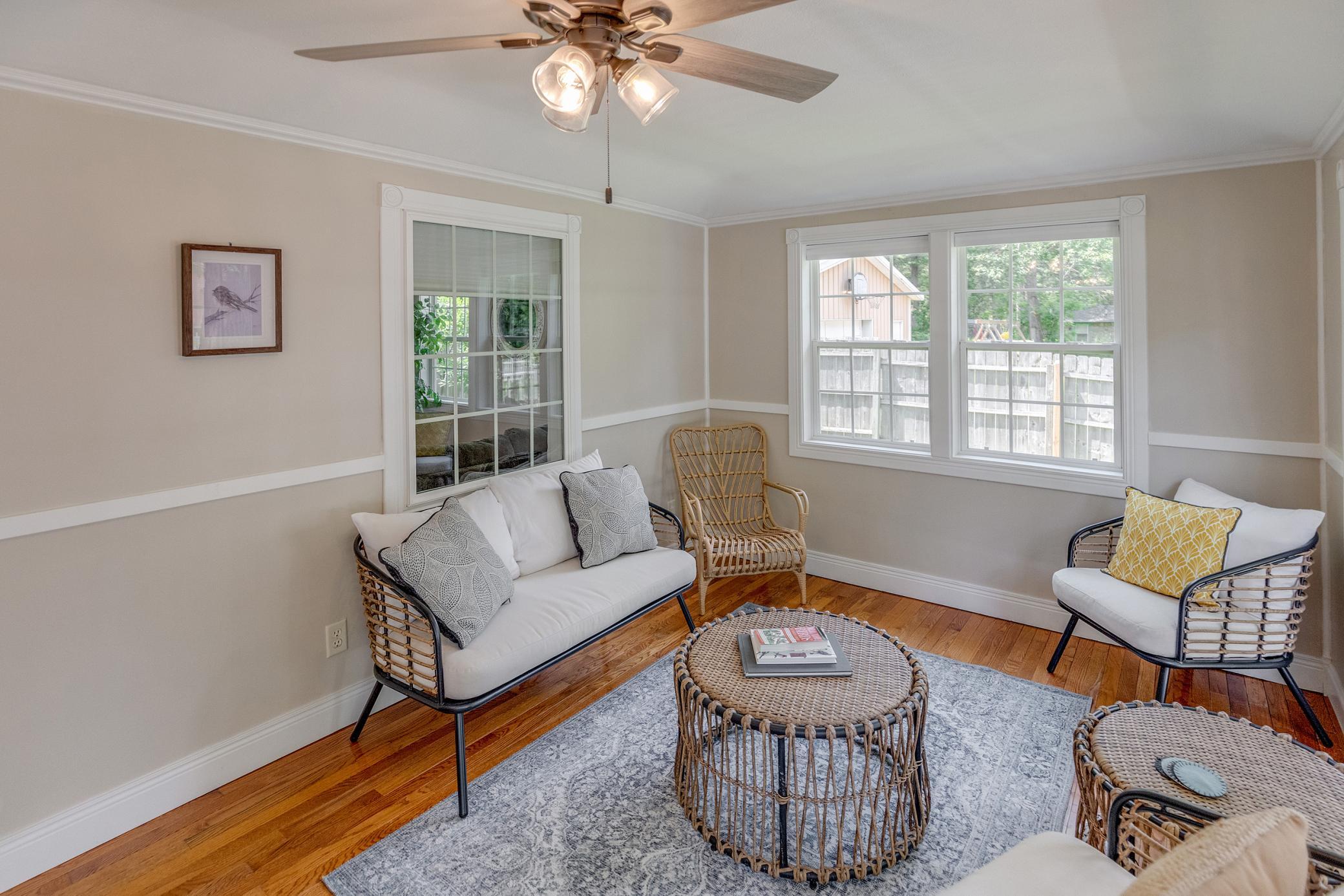 209 Park Avenue W Property Photo 7