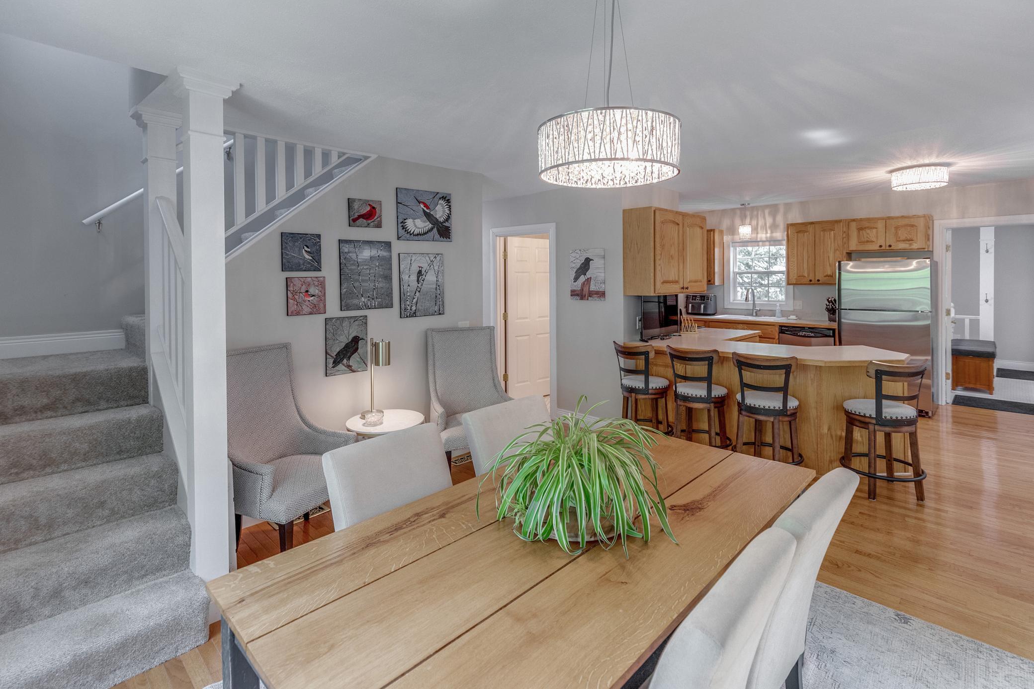 209 Park Avenue W Property Photo 13