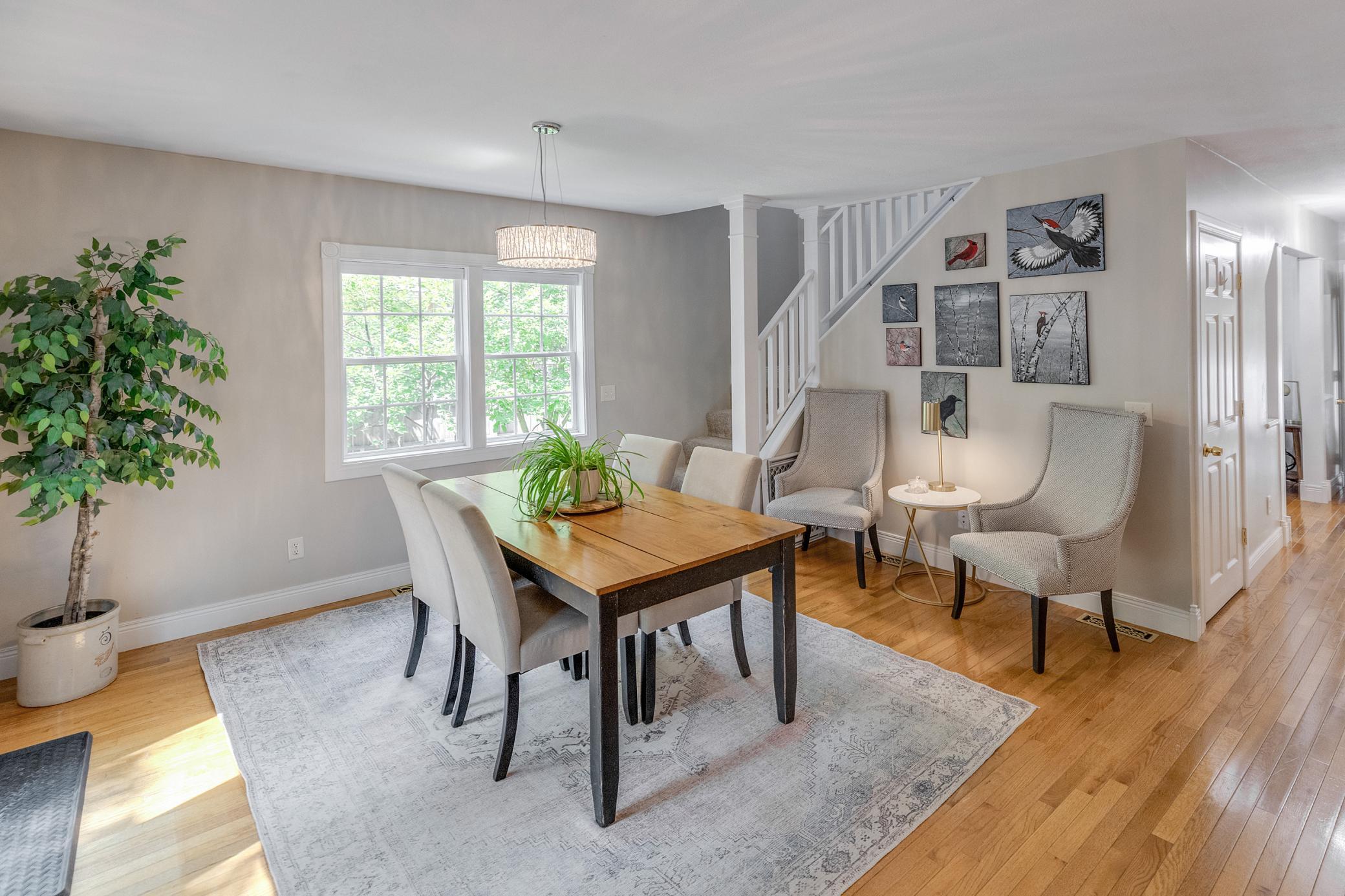 209 Park Avenue W Property Photo 14