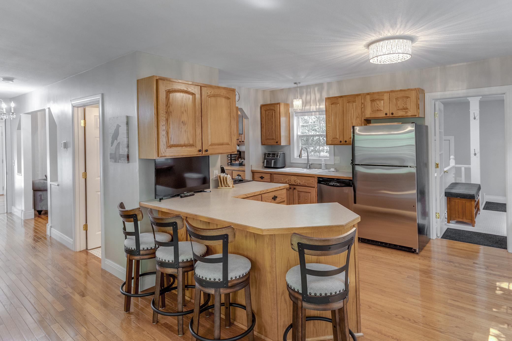209 Park Avenue W Property Photo 15