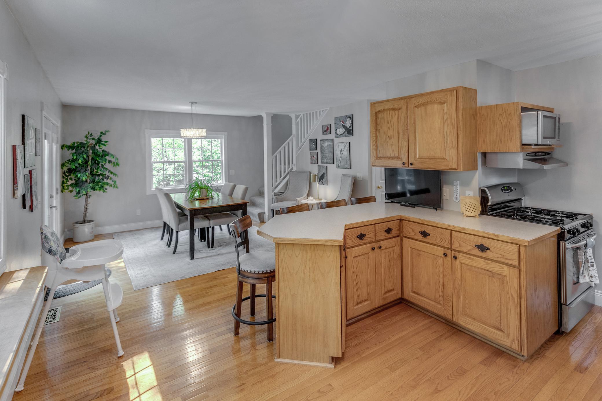 209 Park Avenue W Property Photo 17