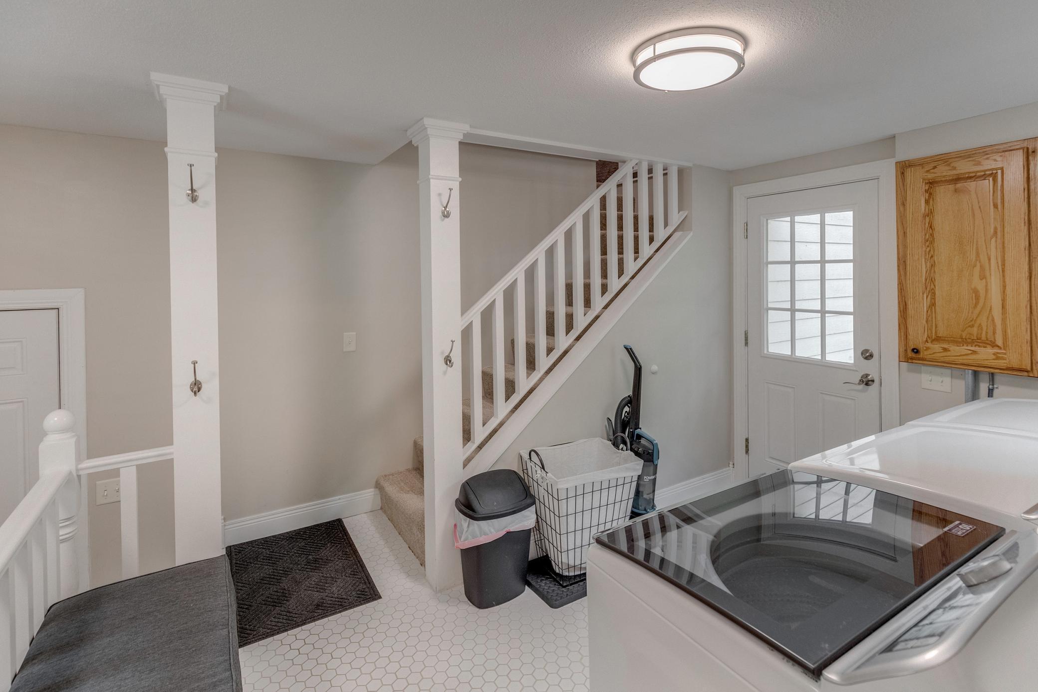 209 Park Avenue W Property Photo 18