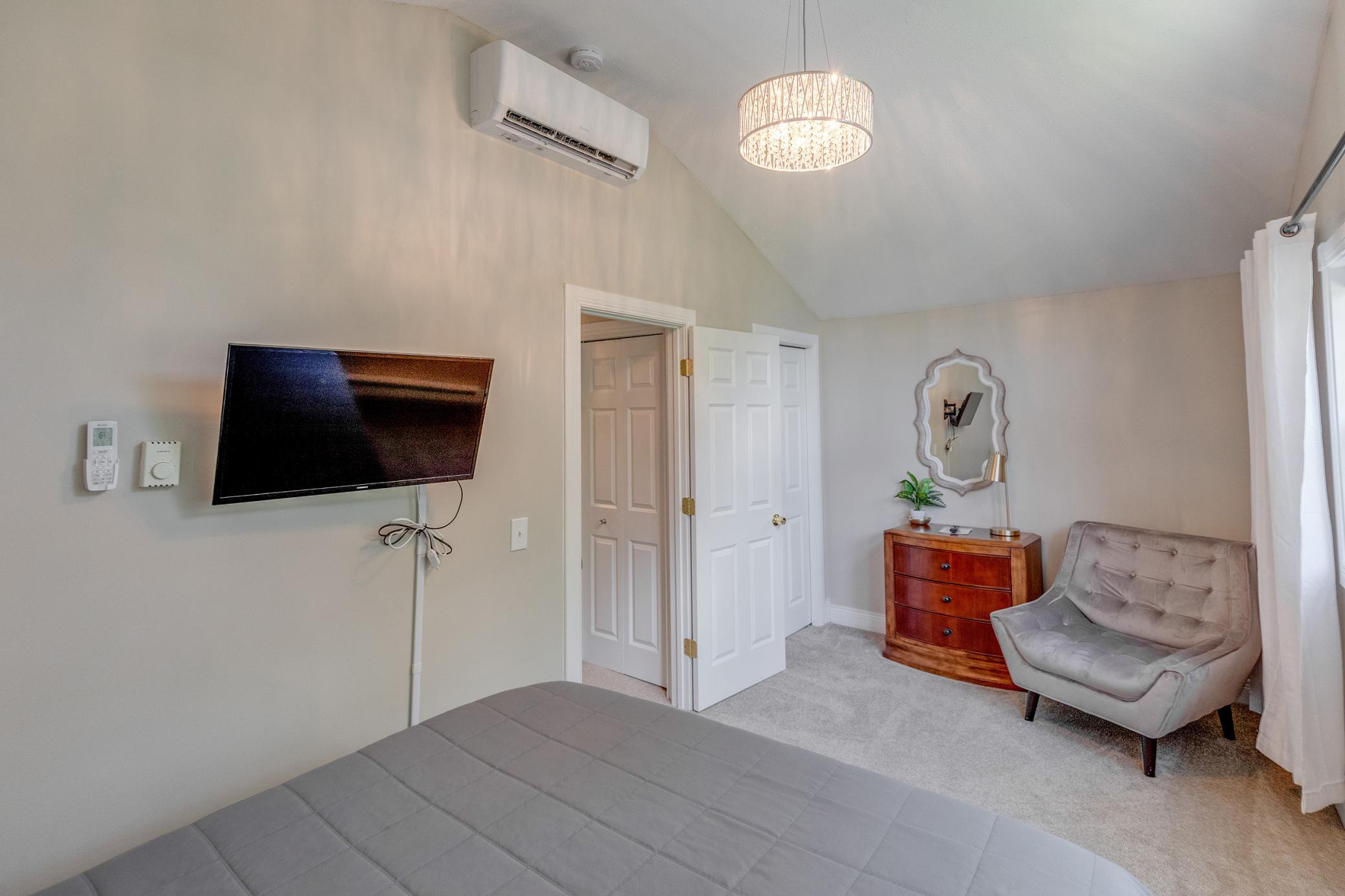 209 Park Avenue W Property Photo 21